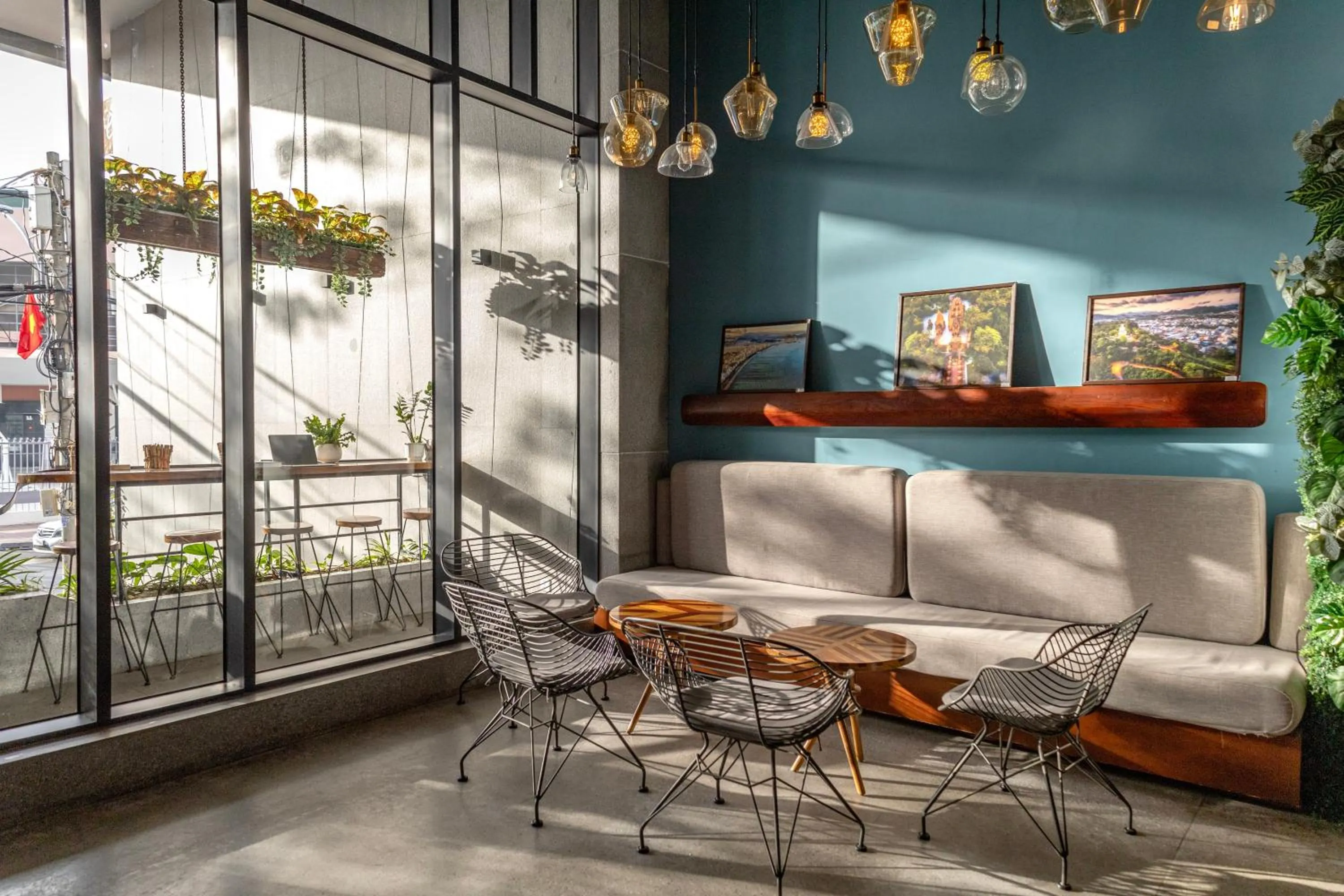 Seating area in Em Oi Boutique Hotel