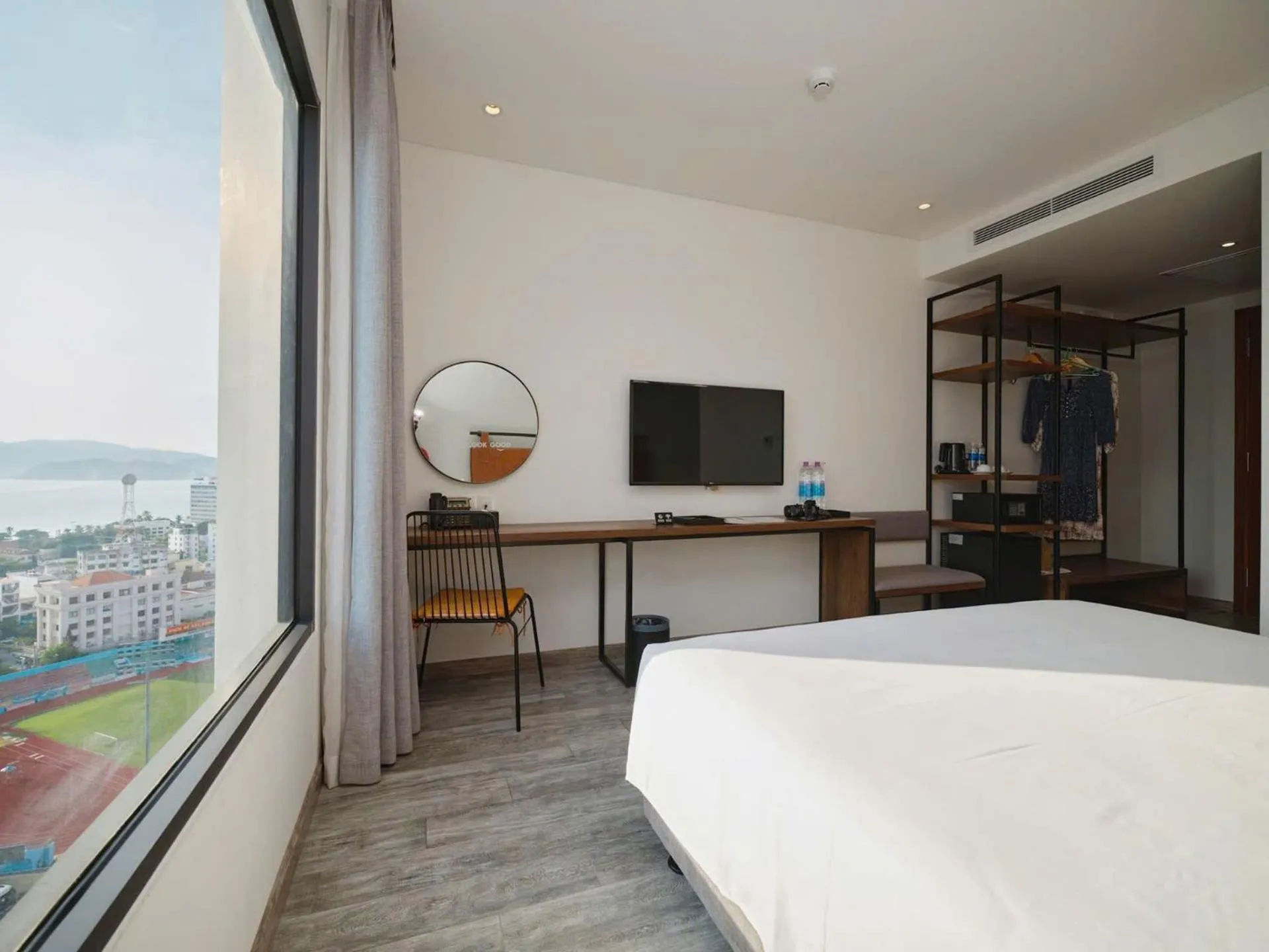 View (from property/room), Bed in Em Oi Boutique Hotel