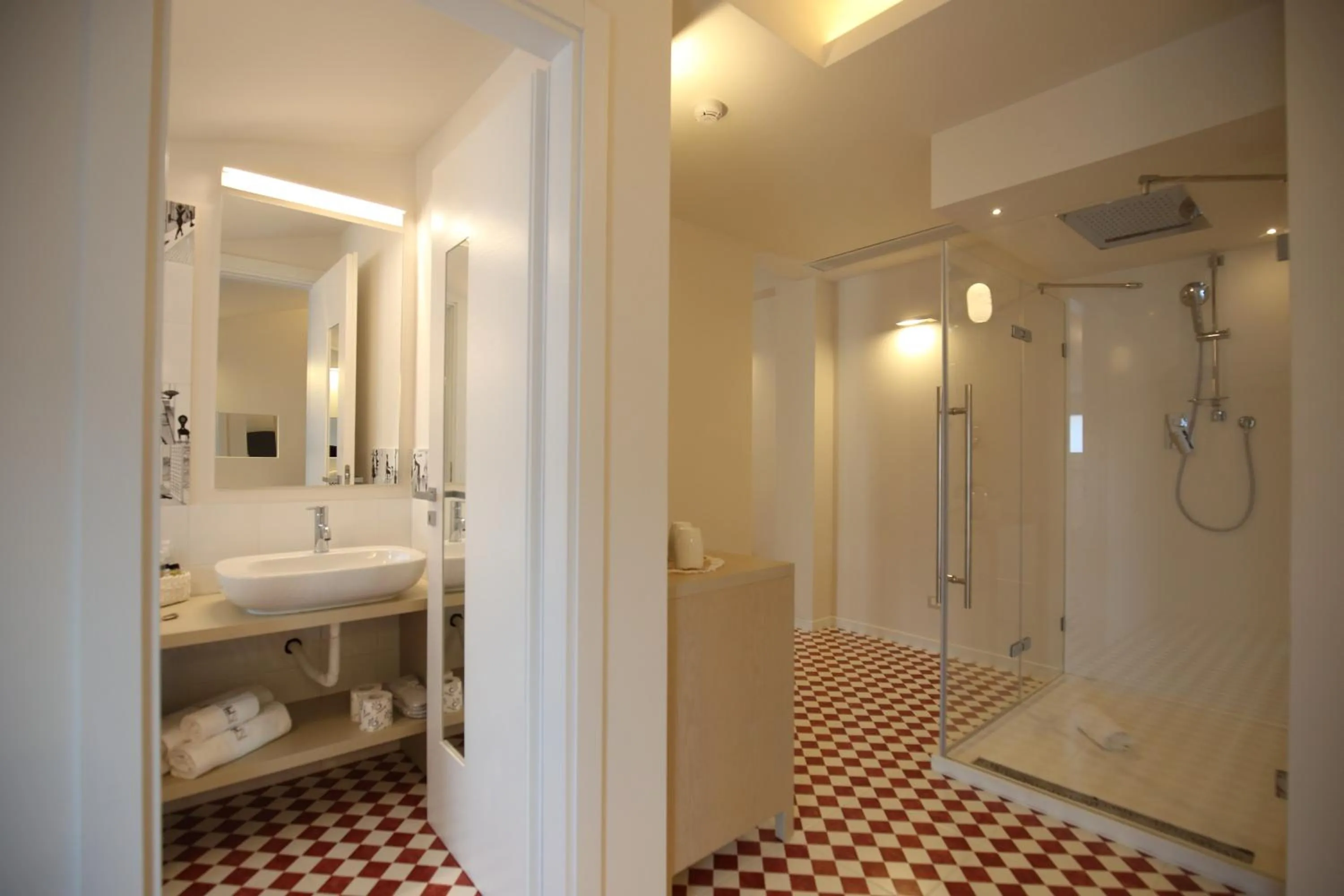 Bathroom in Suite Hotel L'Oasi di Riaci