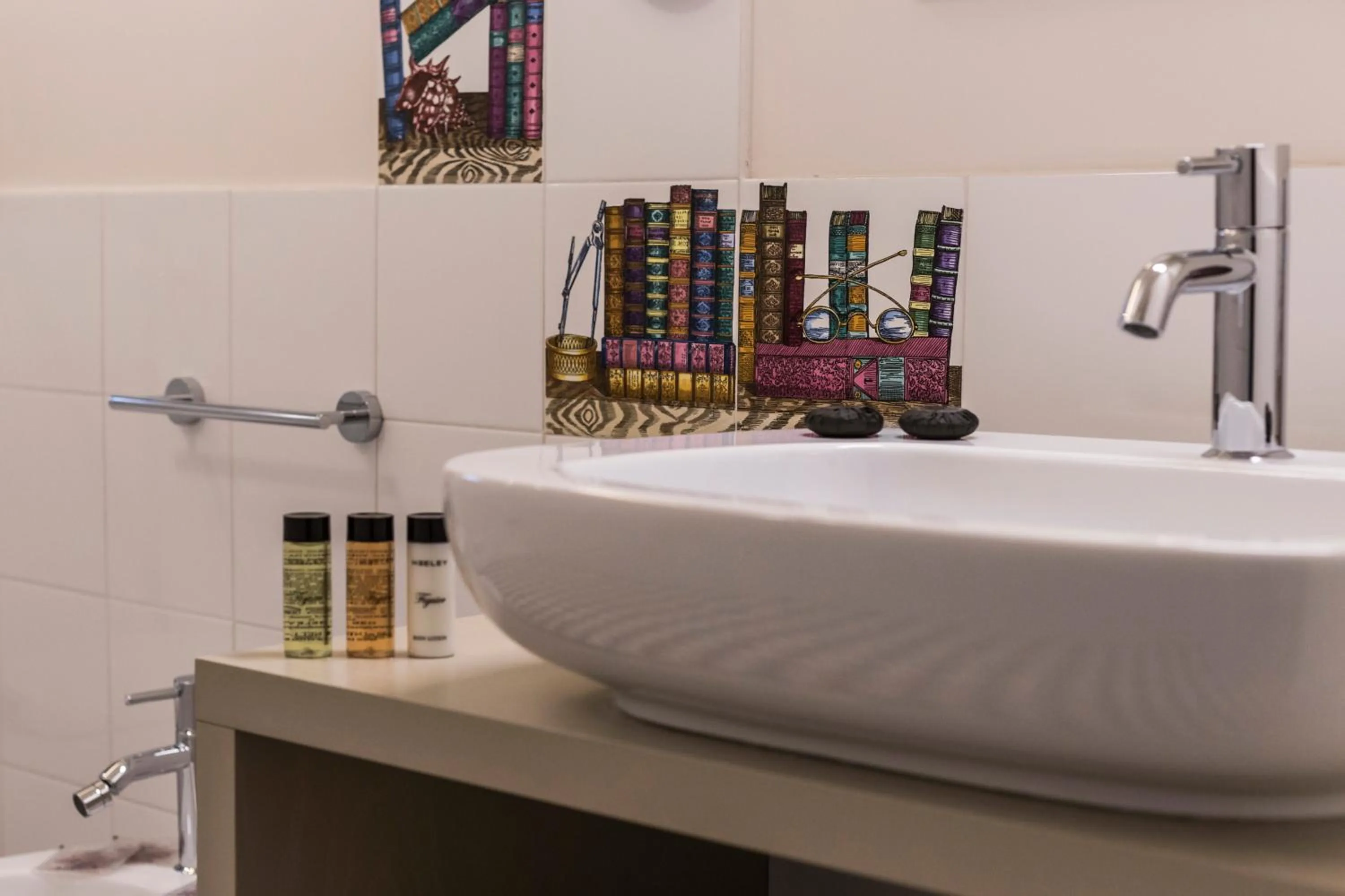 Bathroom in Suite Hotel L'Oasi di Riaci