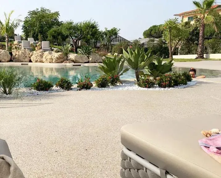 Swimming pool in Suite Hotel L'Oasi di Riaci Swimming pool in Suite Hotel L'Oasi di Riaci