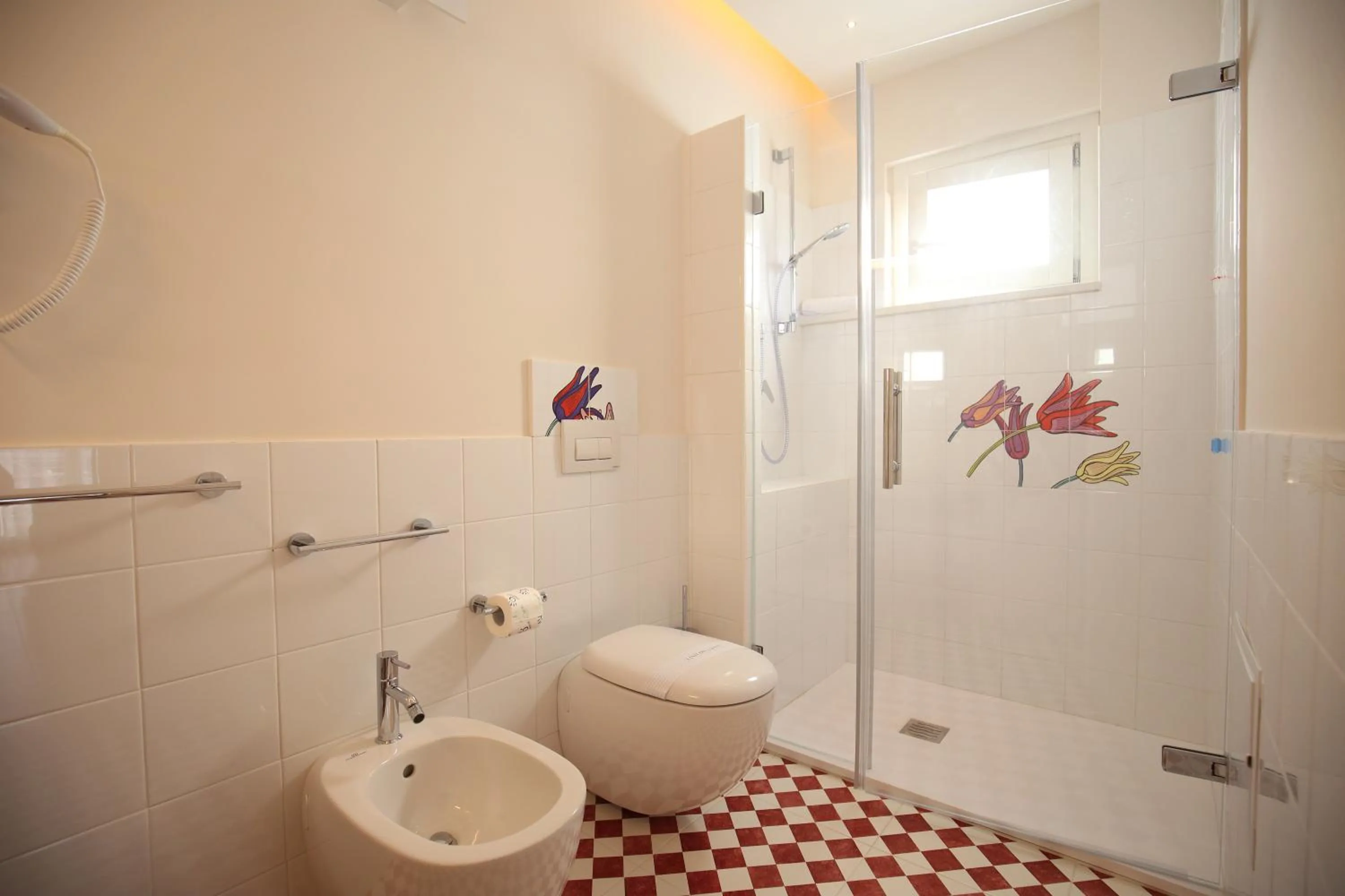 Shower in Suite Hotel L'Oasi di Riaci