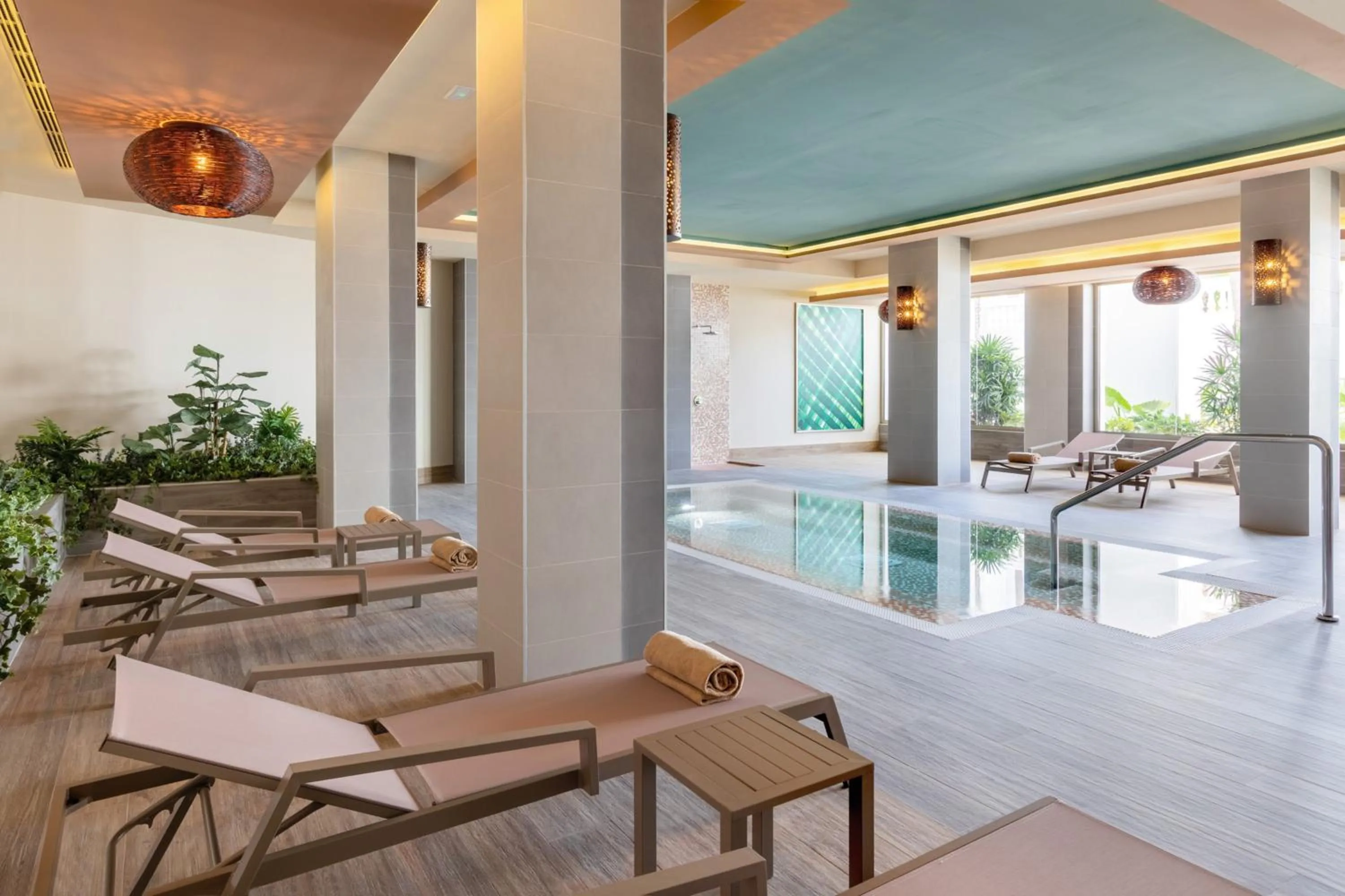 Swimming pool in Hotel Riu Palace Maspalomas - Adults Only