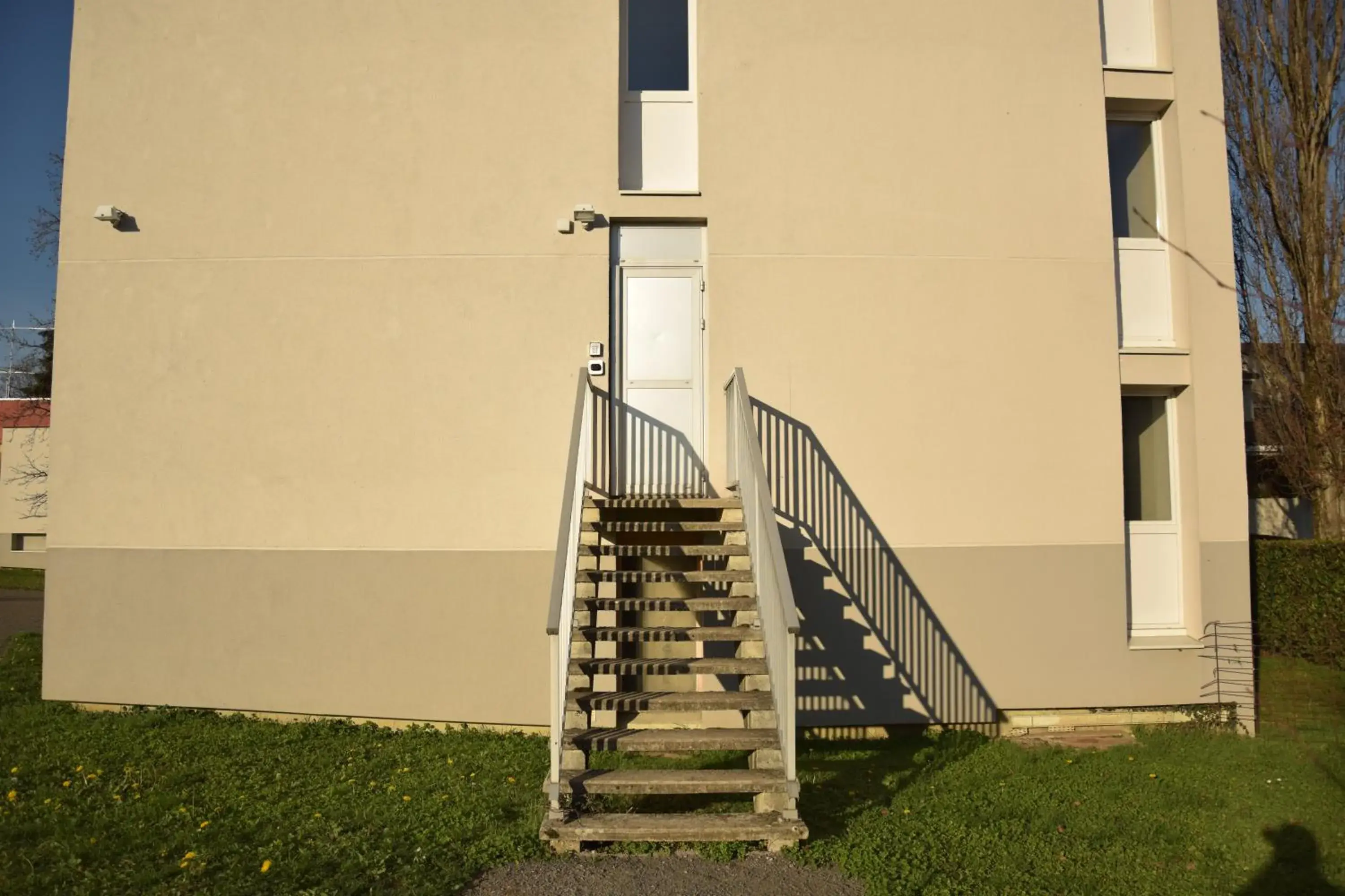 Property building in Cit'Hotel Escatel Property building in Cit'Hotel Escatel