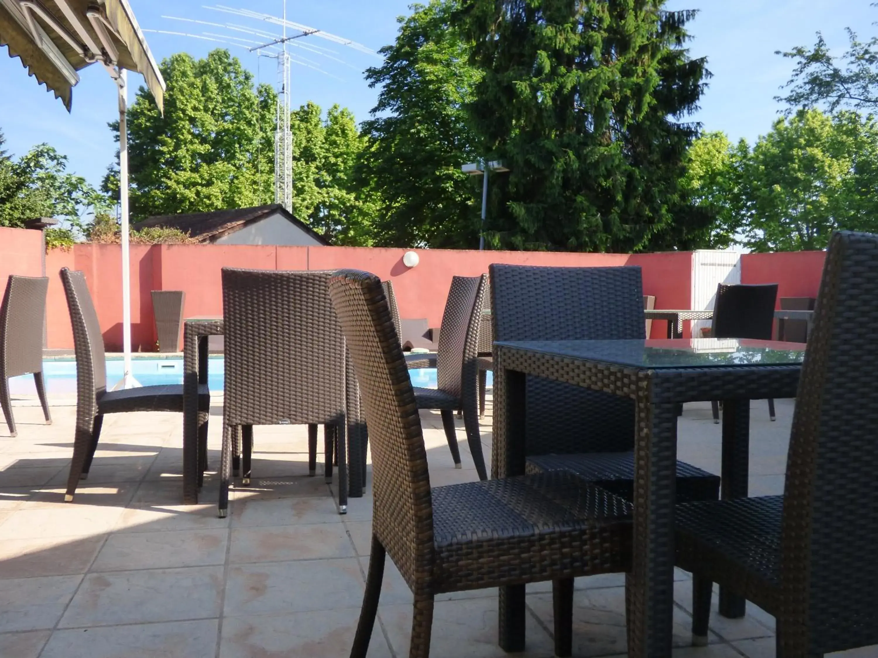 Swimming pool in Cit'Hotel Escatel Swimming pool in Cit'Hotel Escatel