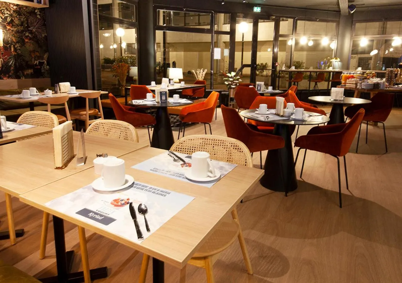Restaurant/places to eat in Kyriad Prestige Hotel Clermont-Ferrand