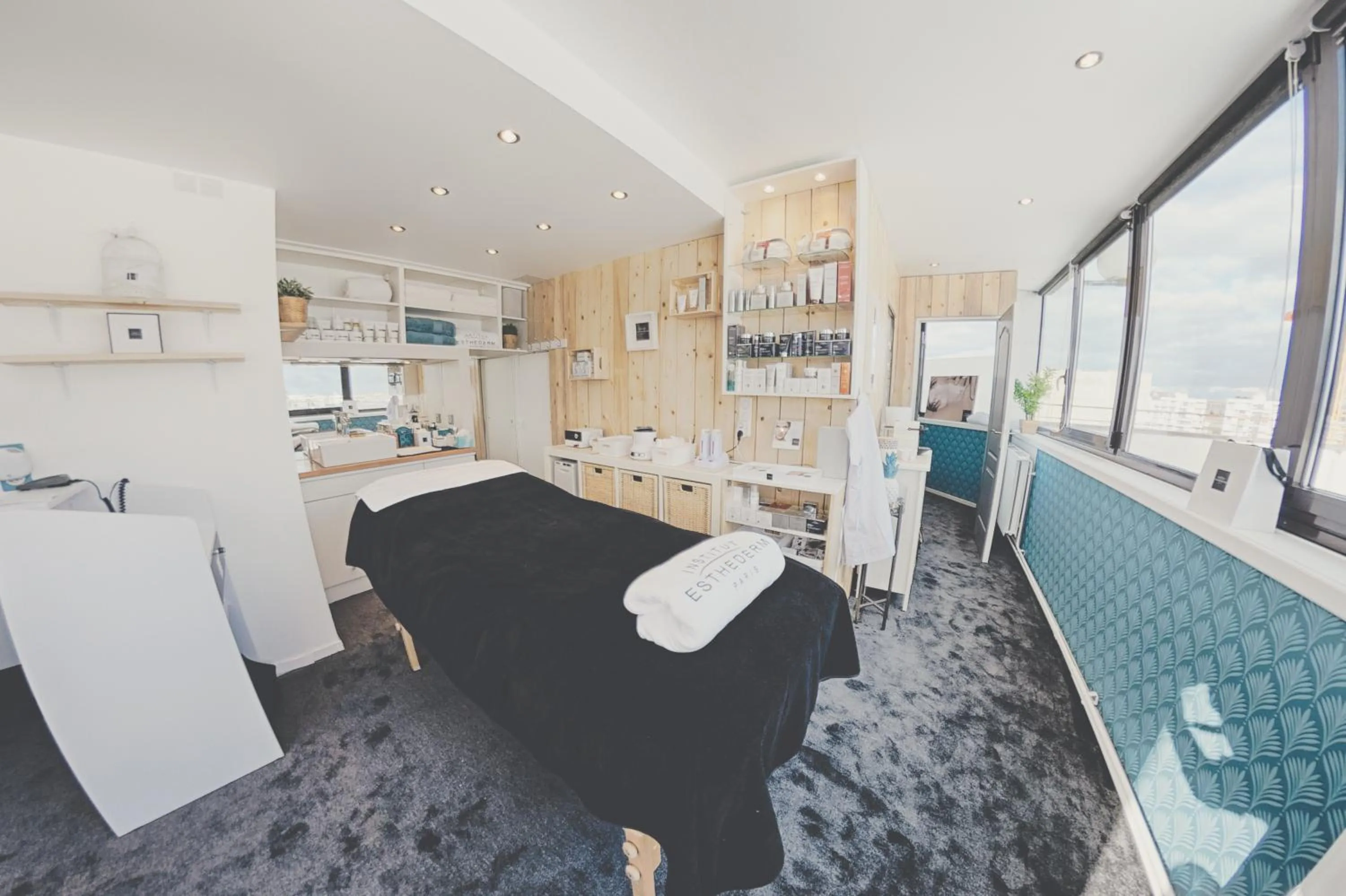 Massage in Kyriad Prestige Hotel Clermont-Ferrand