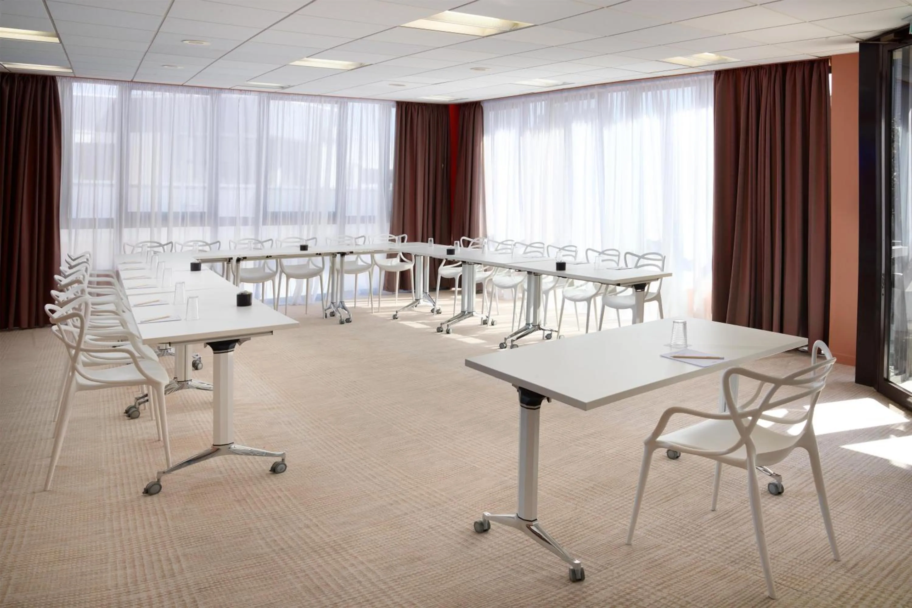 Meeting/conference room in Radisson Hotel Clermont-Ferrand