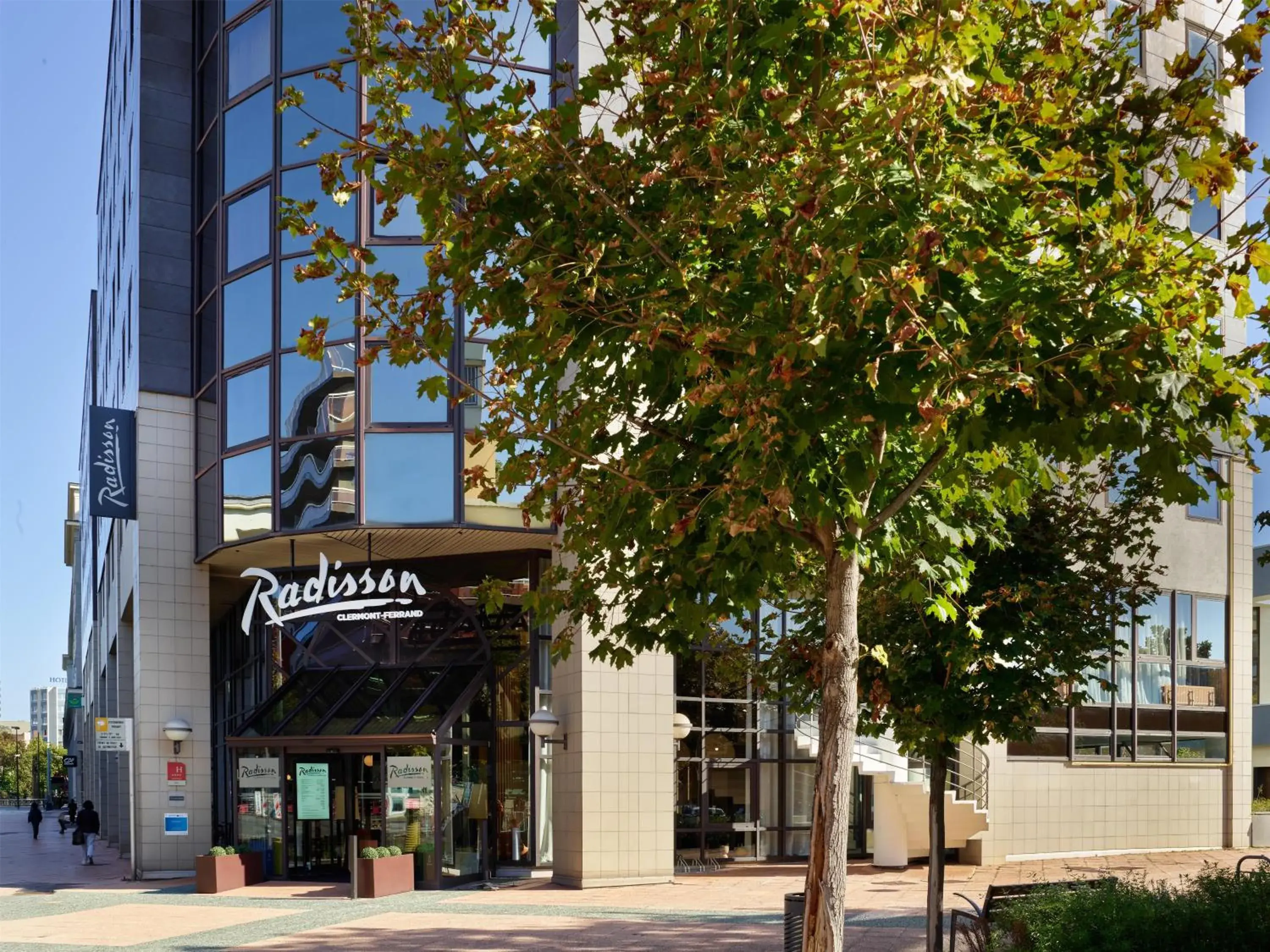 Property building in Radisson Hotel Clermont-Ferrand Property building in Radisson Hotel Clermont-Ferrand