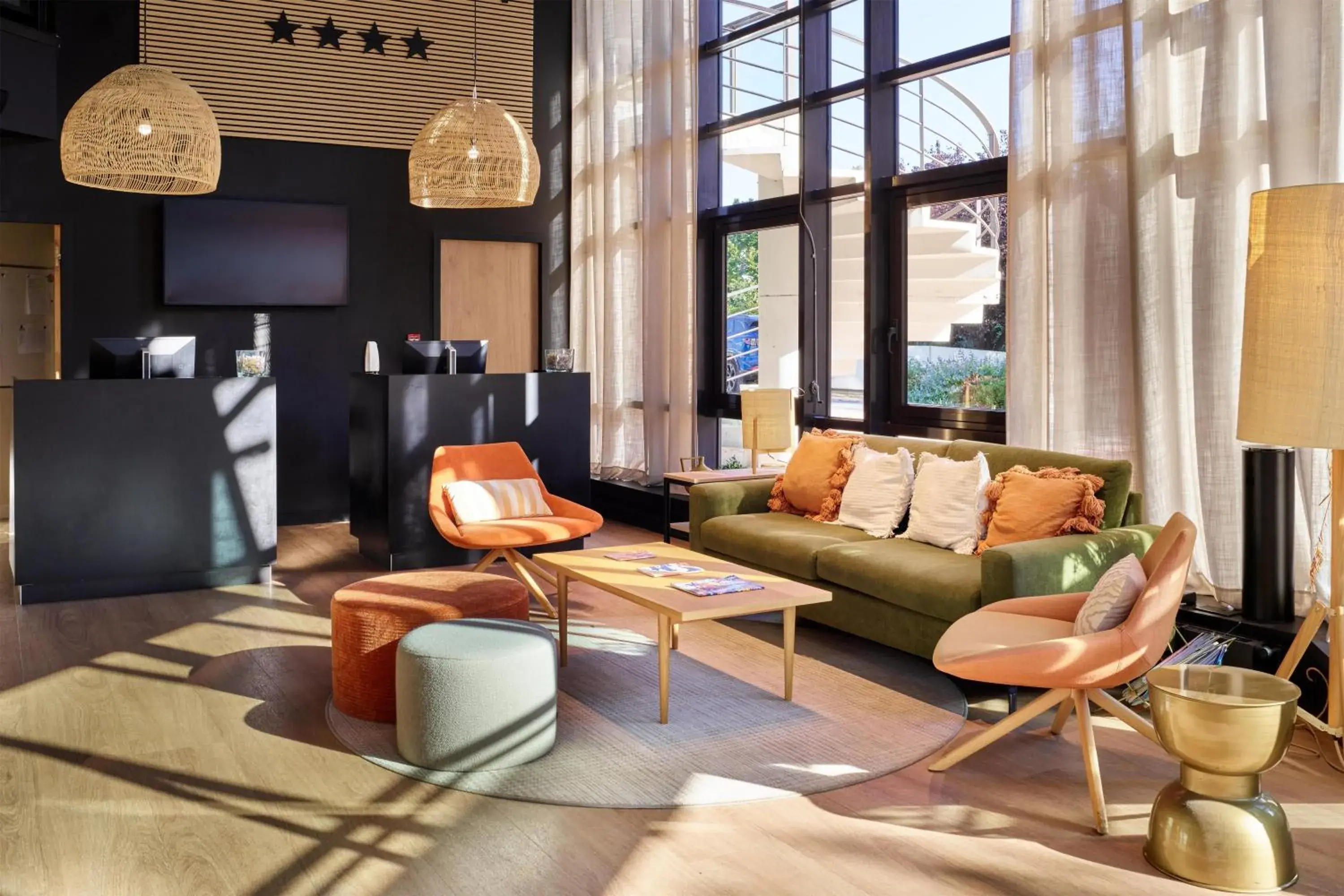 Lobby or reception in Radisson Hotel Clermont-Ferrand Lobby or reception in Radisson Hotel Clermont-Ferrand