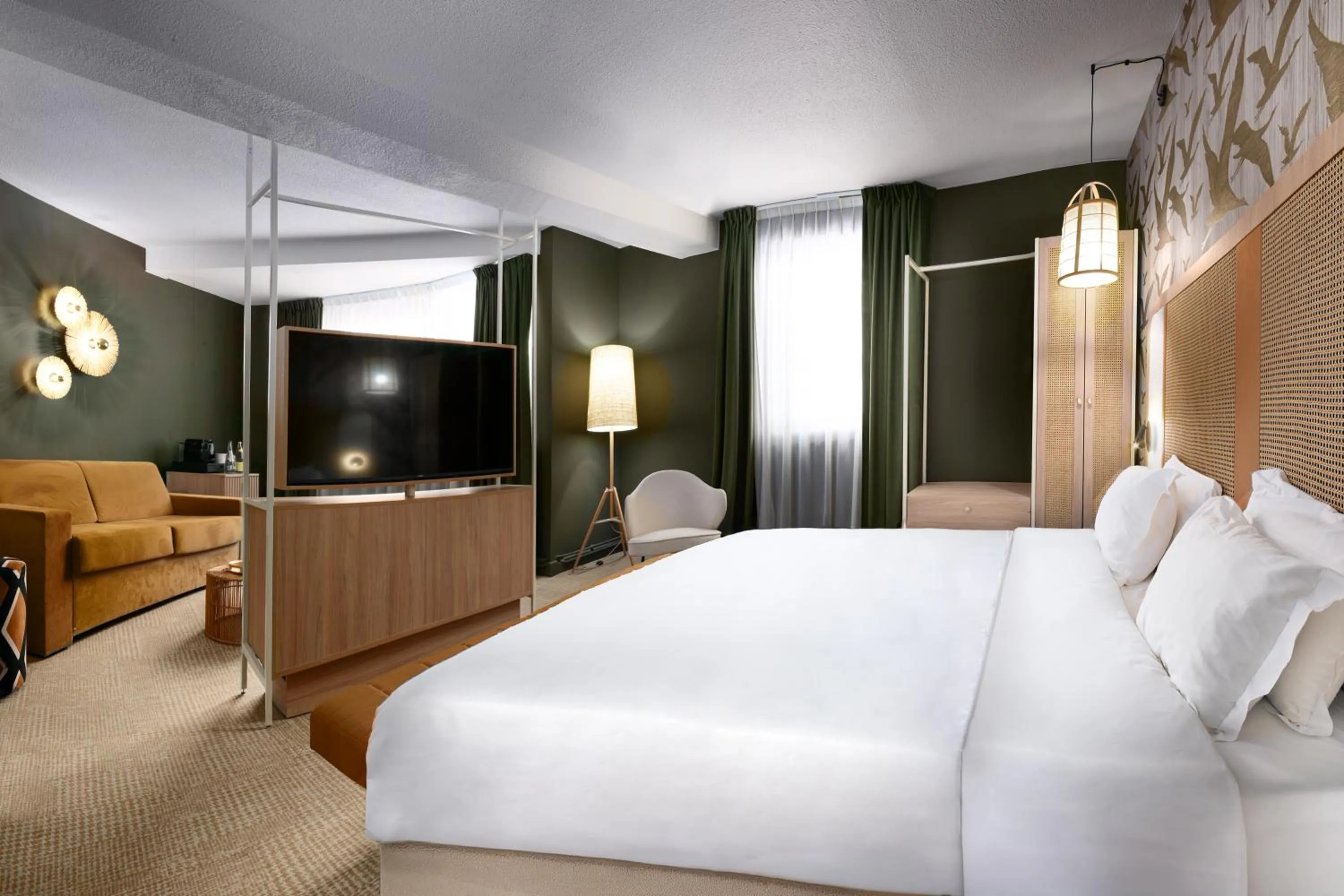 Bedroom, Bed in Radisson Hotel Clermont-Ferrand