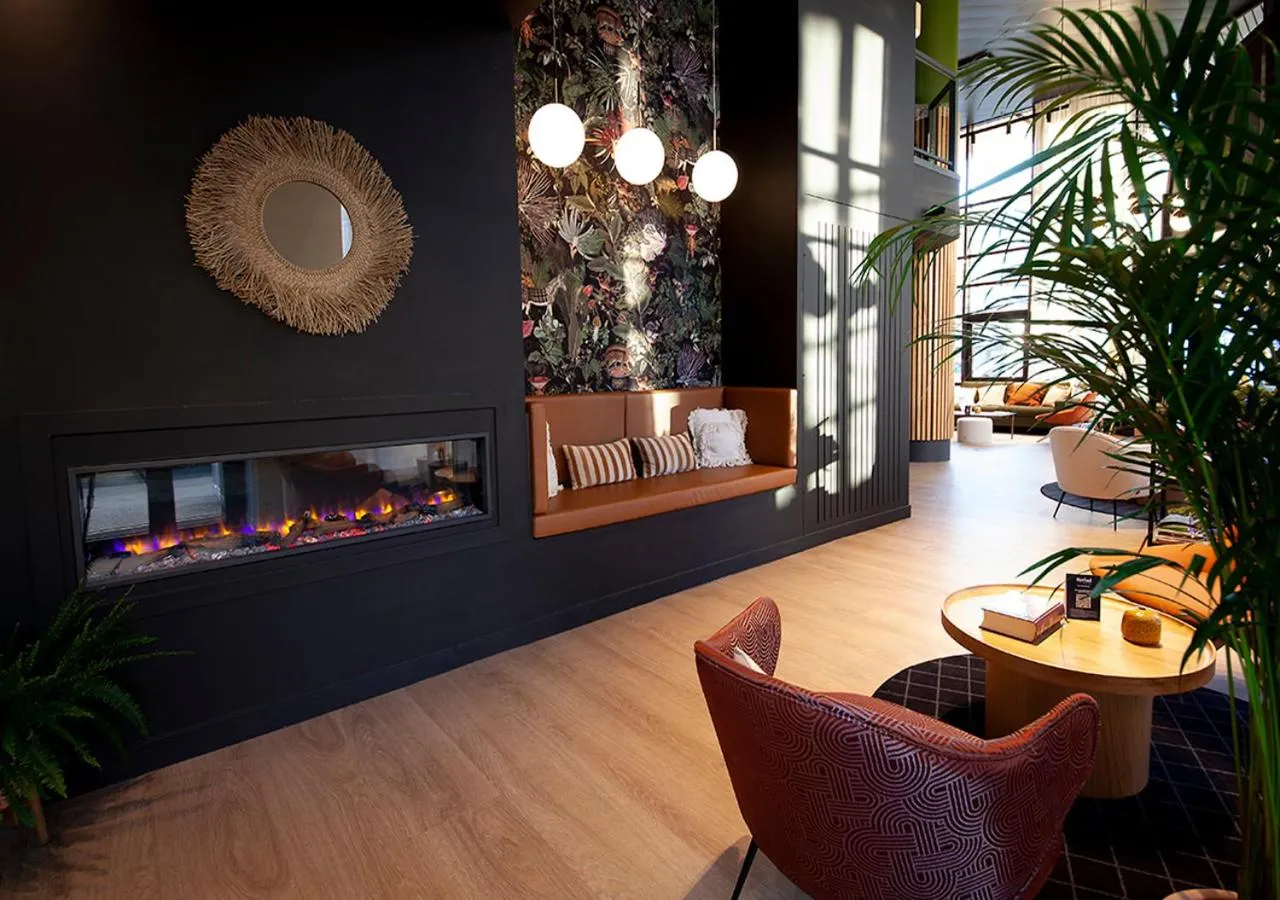 Property building in Kyriad Prestige Hotel Clermont-Ferrand