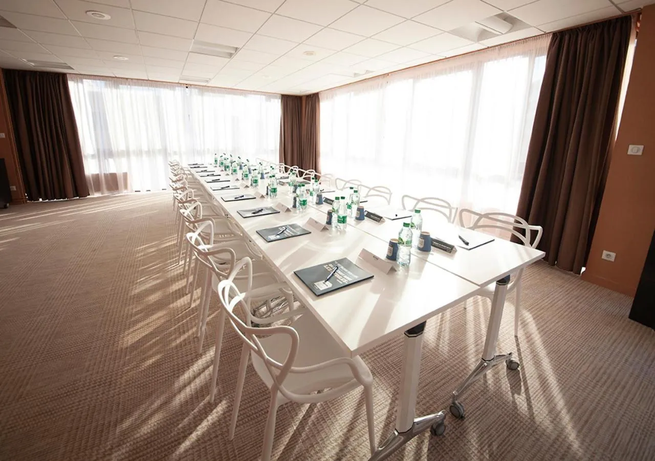 Property building in Kyriad Prestige Hotel Clermont-Ferrand