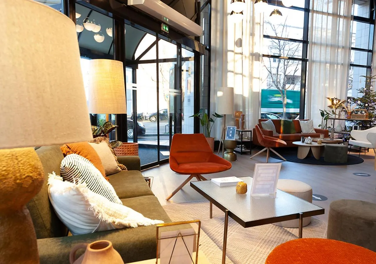 Facade/entrance in Kyriad Prestige Hotel Clermont-Ferrand