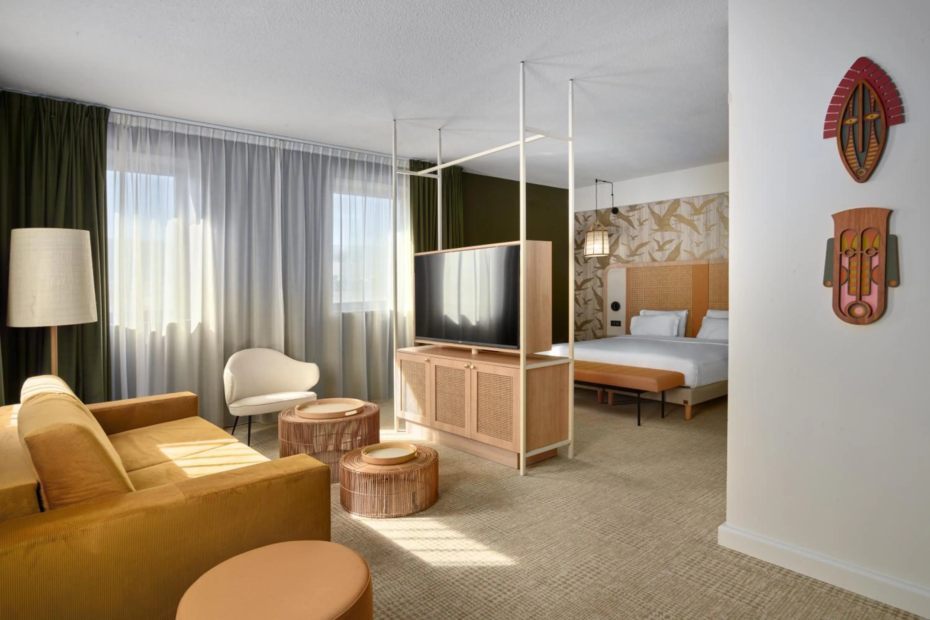 Bedroom, Bed in Radisson Hotel Clermont-Ferrand