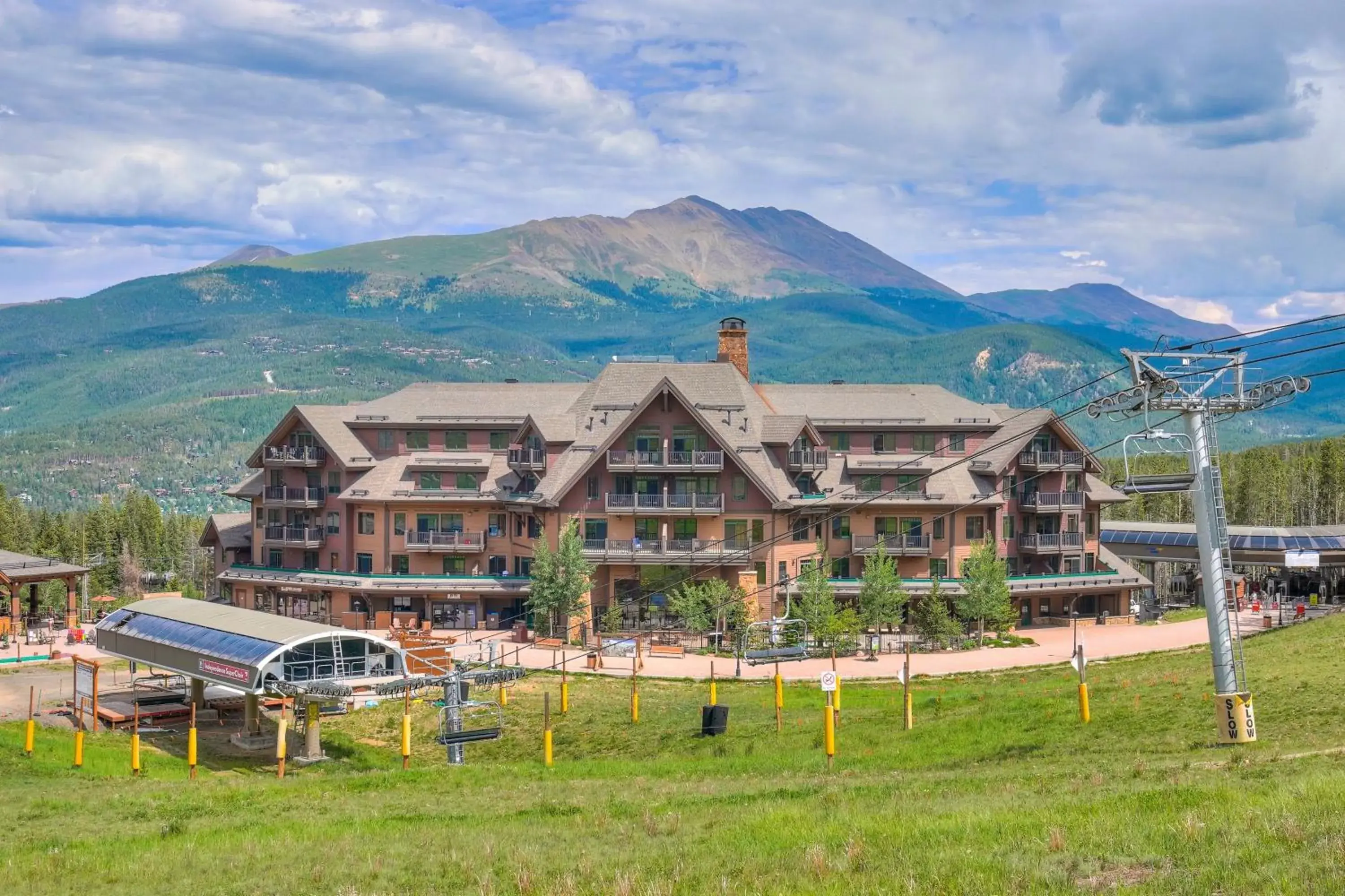 Property building in Crystal Peak Lodge By Vail Resorts Property building in Crystal Peak Lodge By Vail Resorts