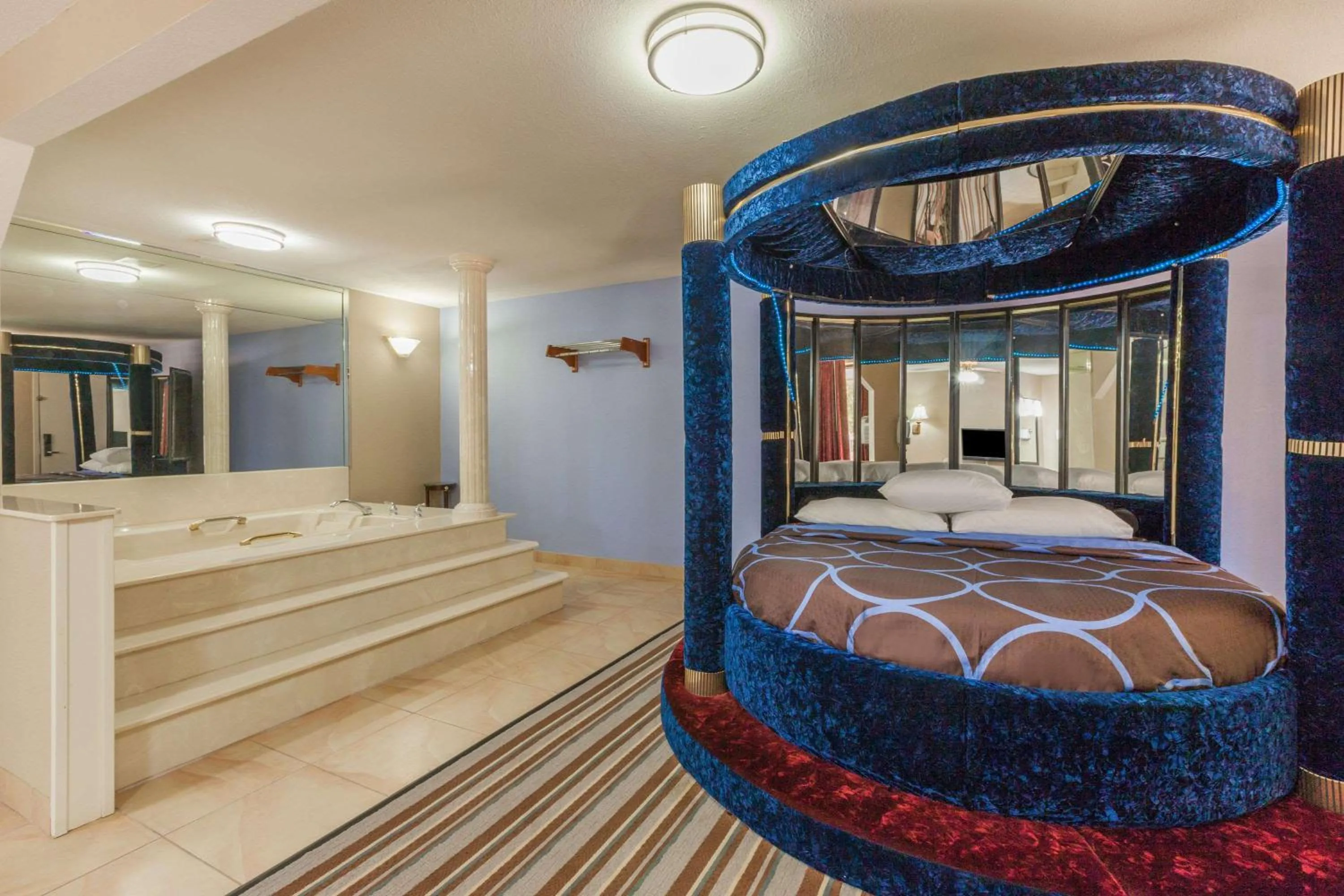 Bed in Super 8 by Wyndham Mt. Pleasant TX