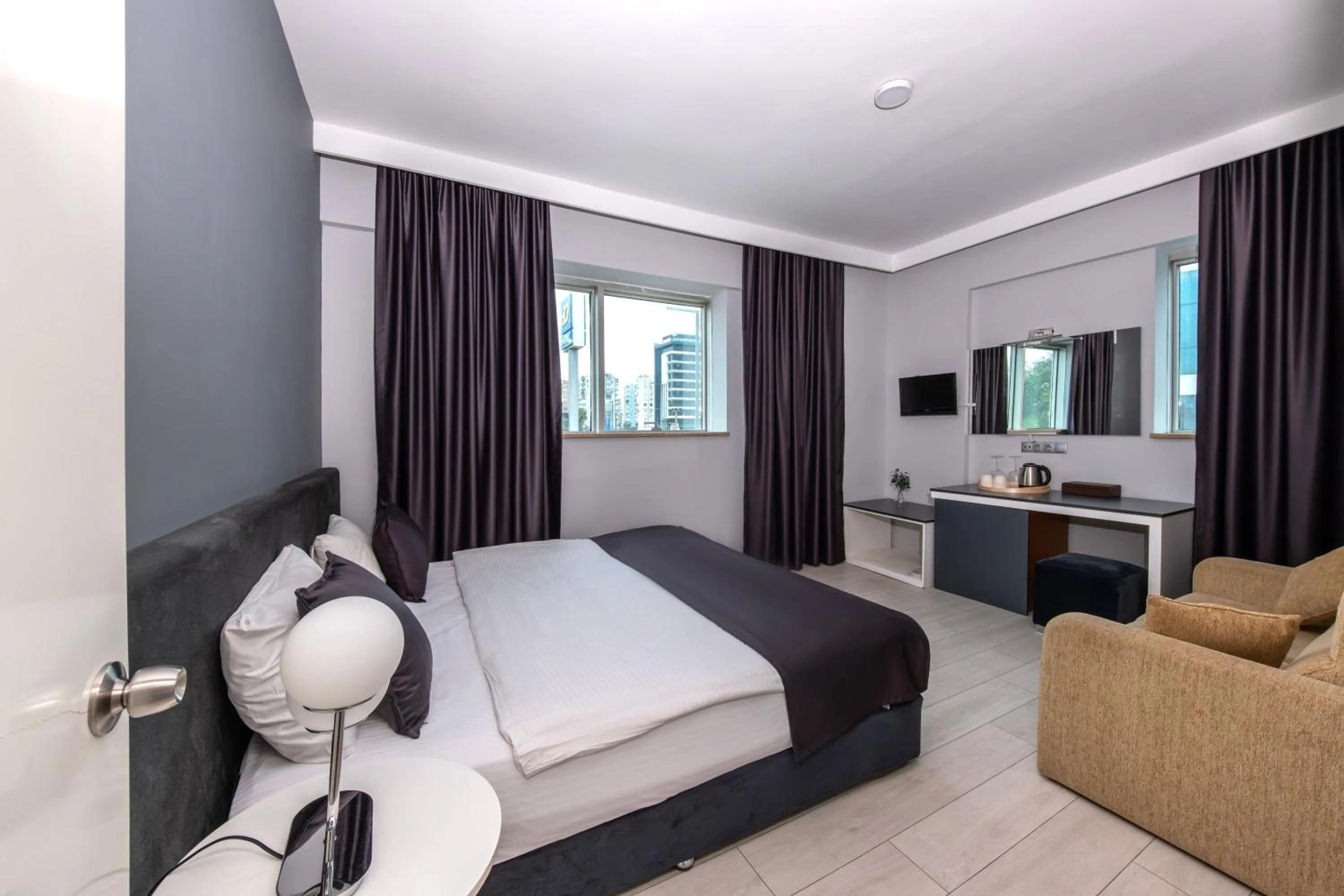 Bedroom in Expo Park Hotel