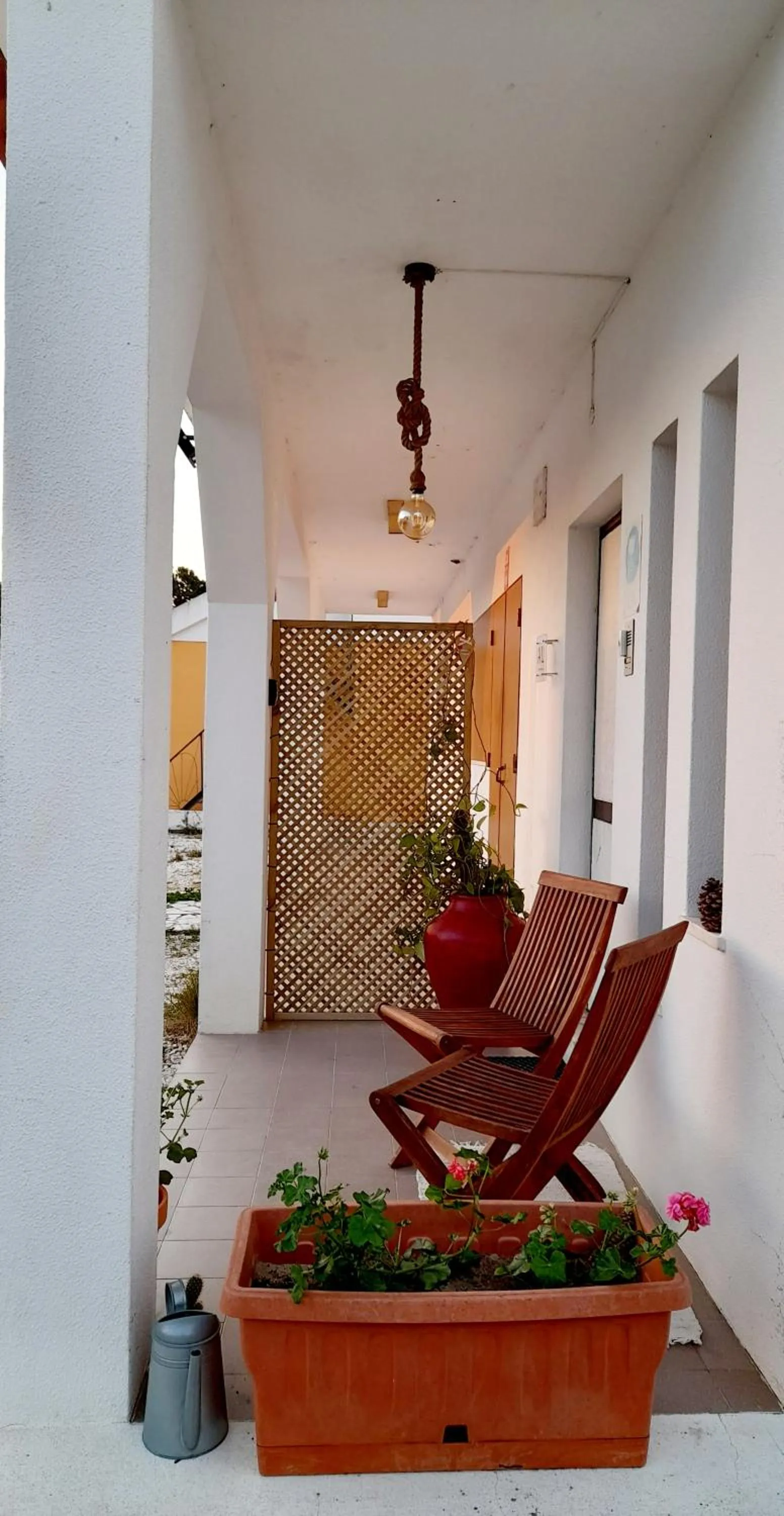 Sublime Sun & Van - By Meco Stays