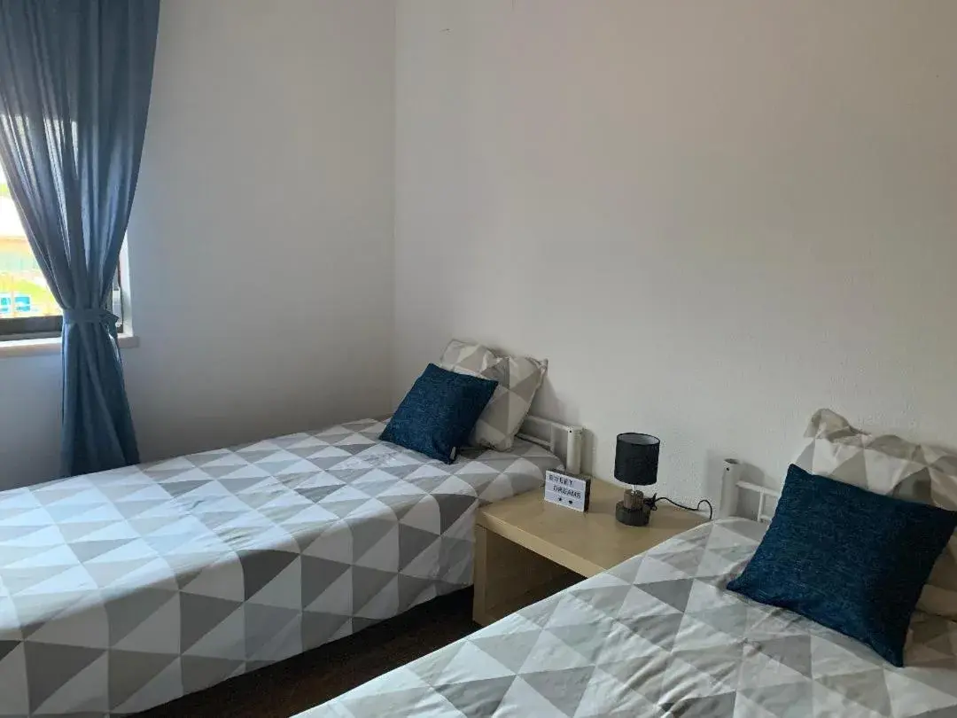 Bed in Sublime Sun & Van - By Meco Stays Bed in Sublime Sun & Van - By Meco Stays