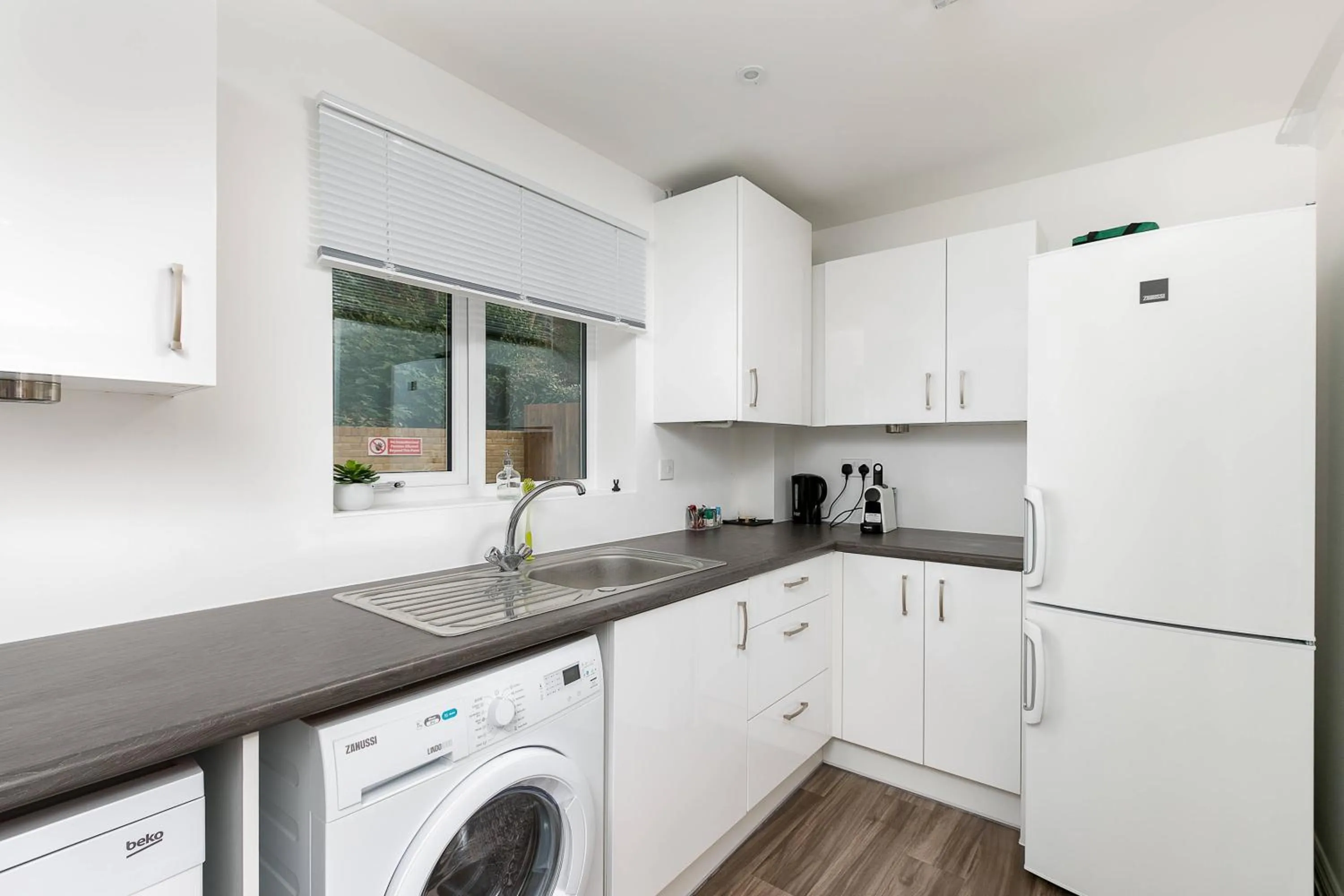 Kitchen or kitchenette in Hertford Serviced Apartments by Payman Club