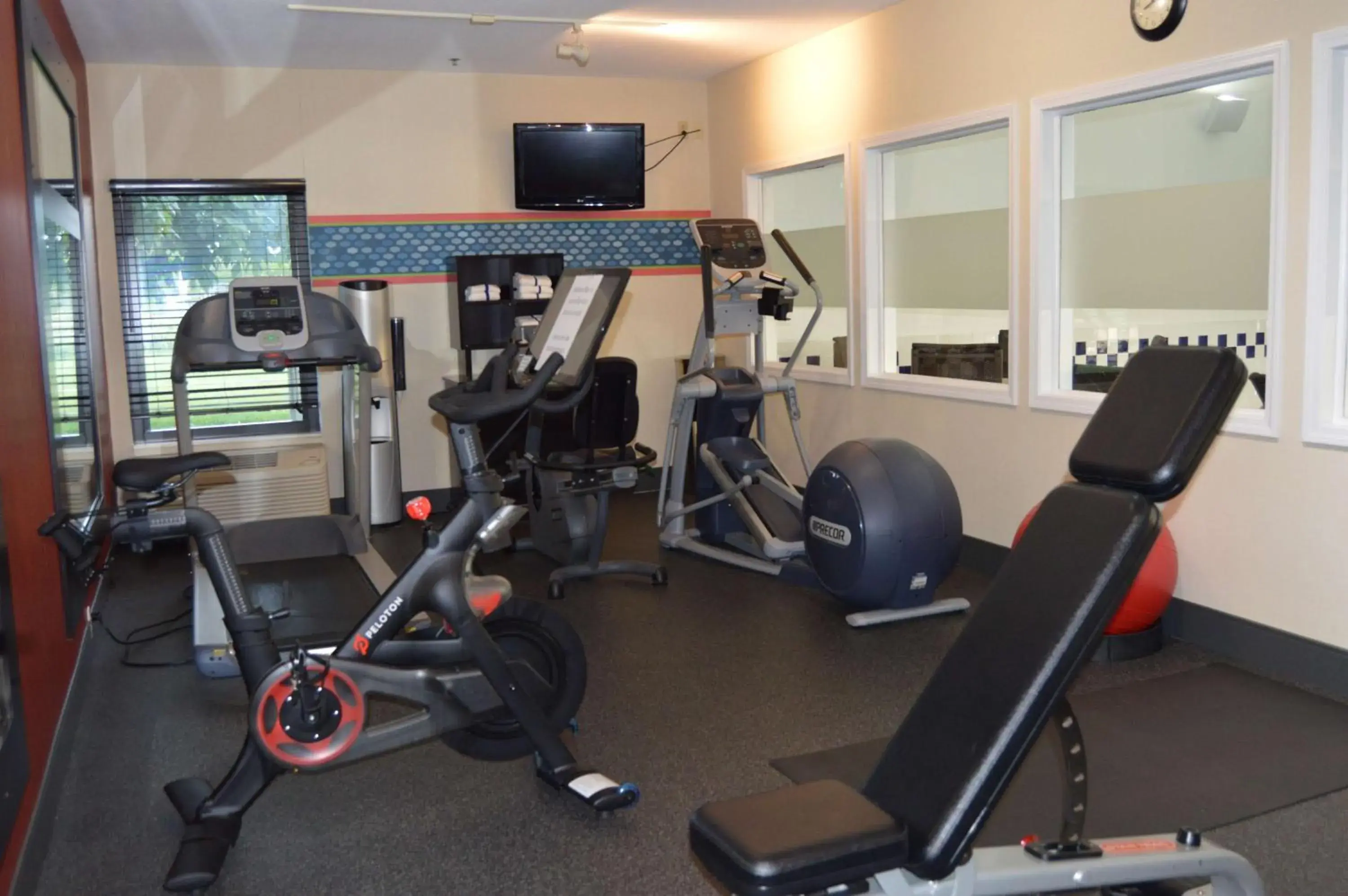 Fitness centre/facilities in Hampton Inn Tiffin Fitness centre/facilities in Hampton Inn Tiffin