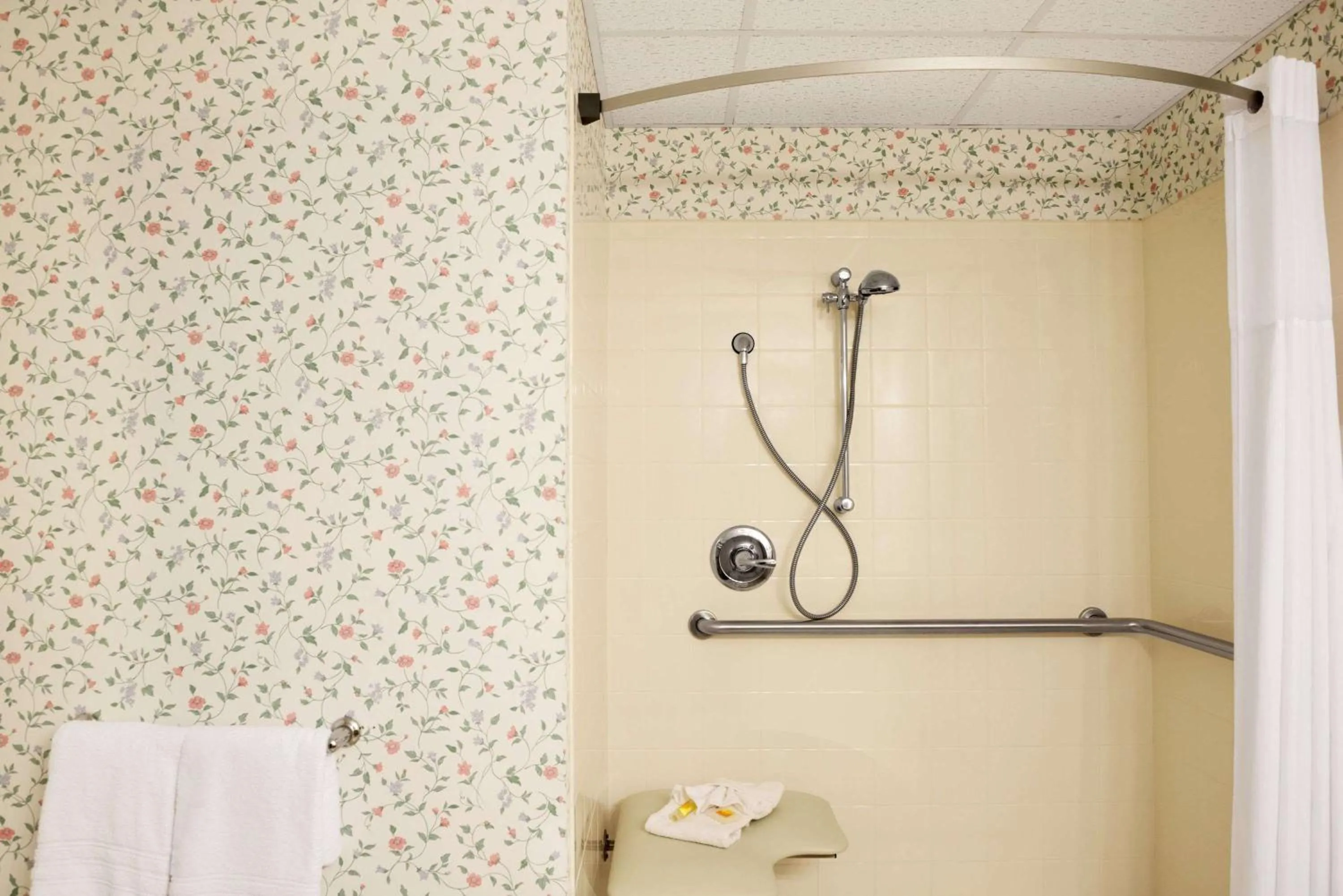 Photo of the whole room in Days Inn by Wyndham Grayling