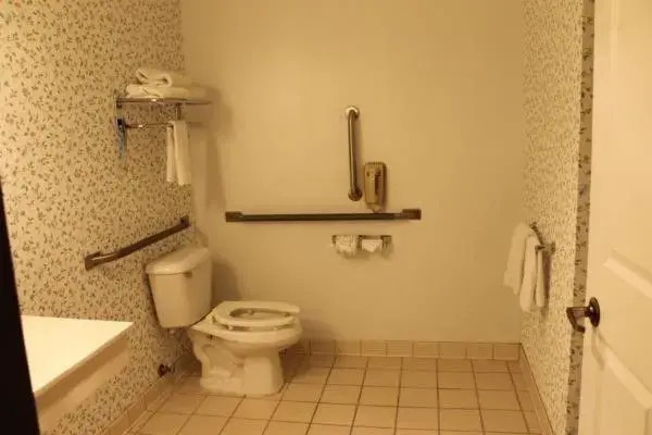 Bathroom in Days Inn by Wyndham Grayling Bathroom in Days Inn by Wyndham Grayling