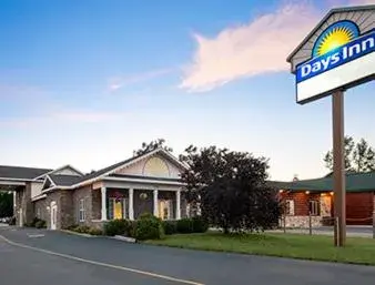 Property building in Days Inn by Wyndham Grayling Property building in Days Inn by Wyndham Grayling