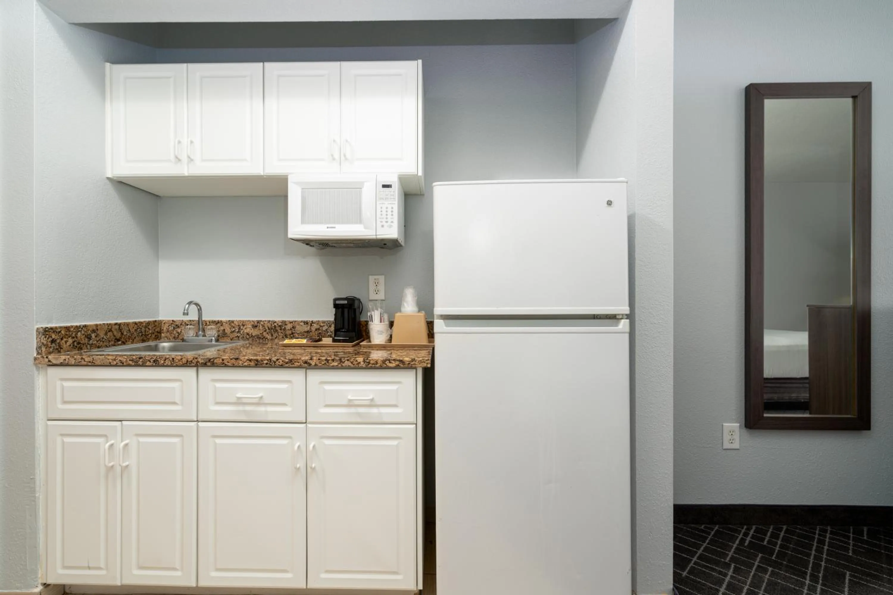 Kitchen or kitchenette in Baymont by Wyndham Augusta Riverwatch