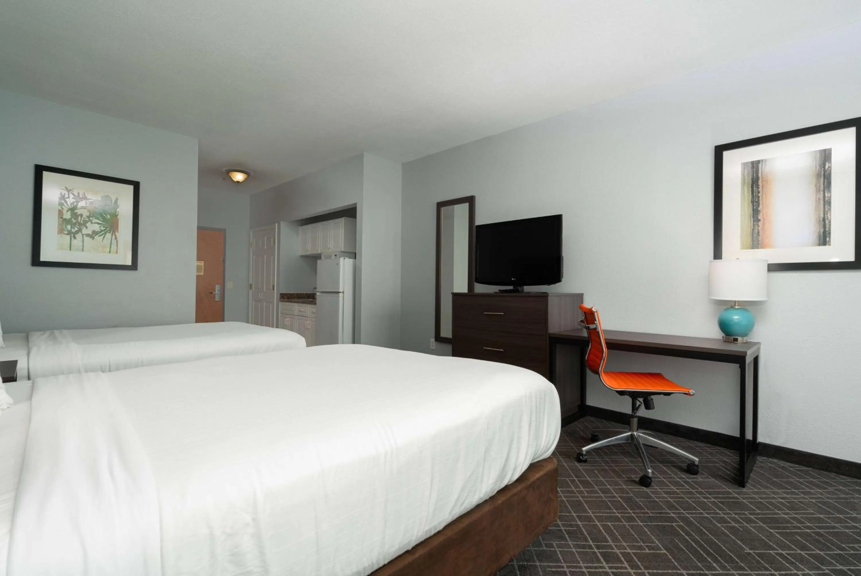 Photo of the whole room, Bed in Baymont by Wyndham Augusta Riverwatch