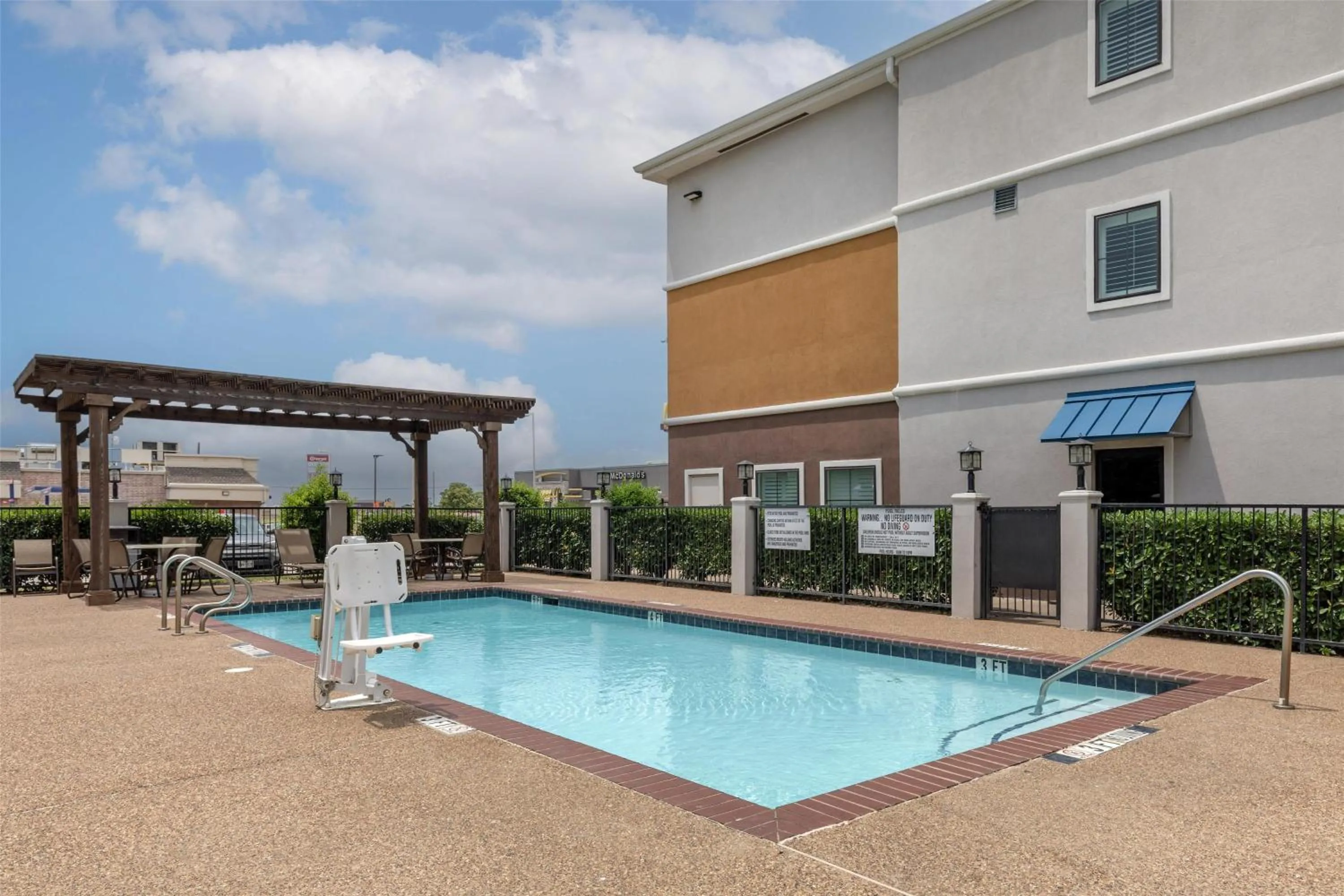 Pool view in Best Western Plus Denton Inn & Suites