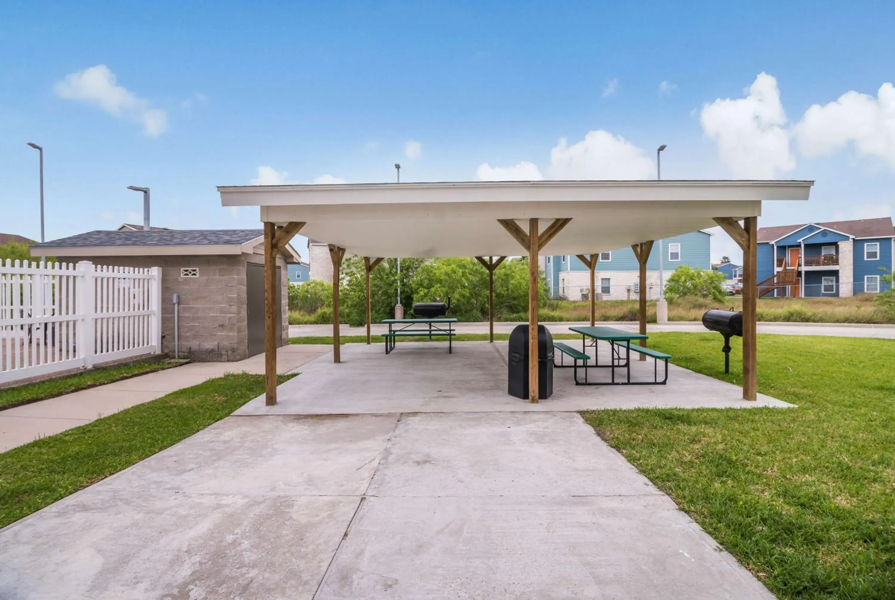 Property building in Studio 6-Ingleside, TX Property building in Studio 6-Ingleside, TX
