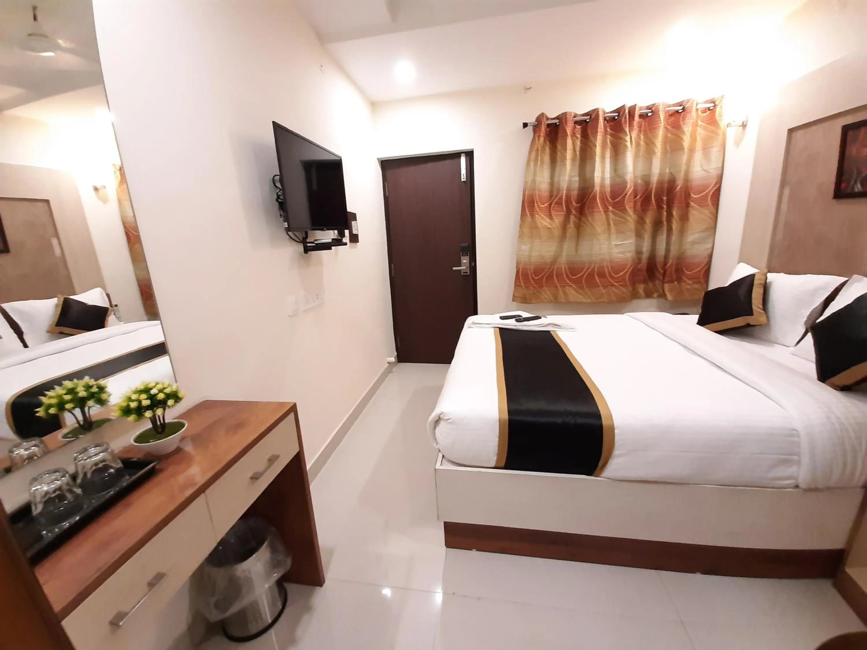 TV and multimedia, Bed in Liza Regency