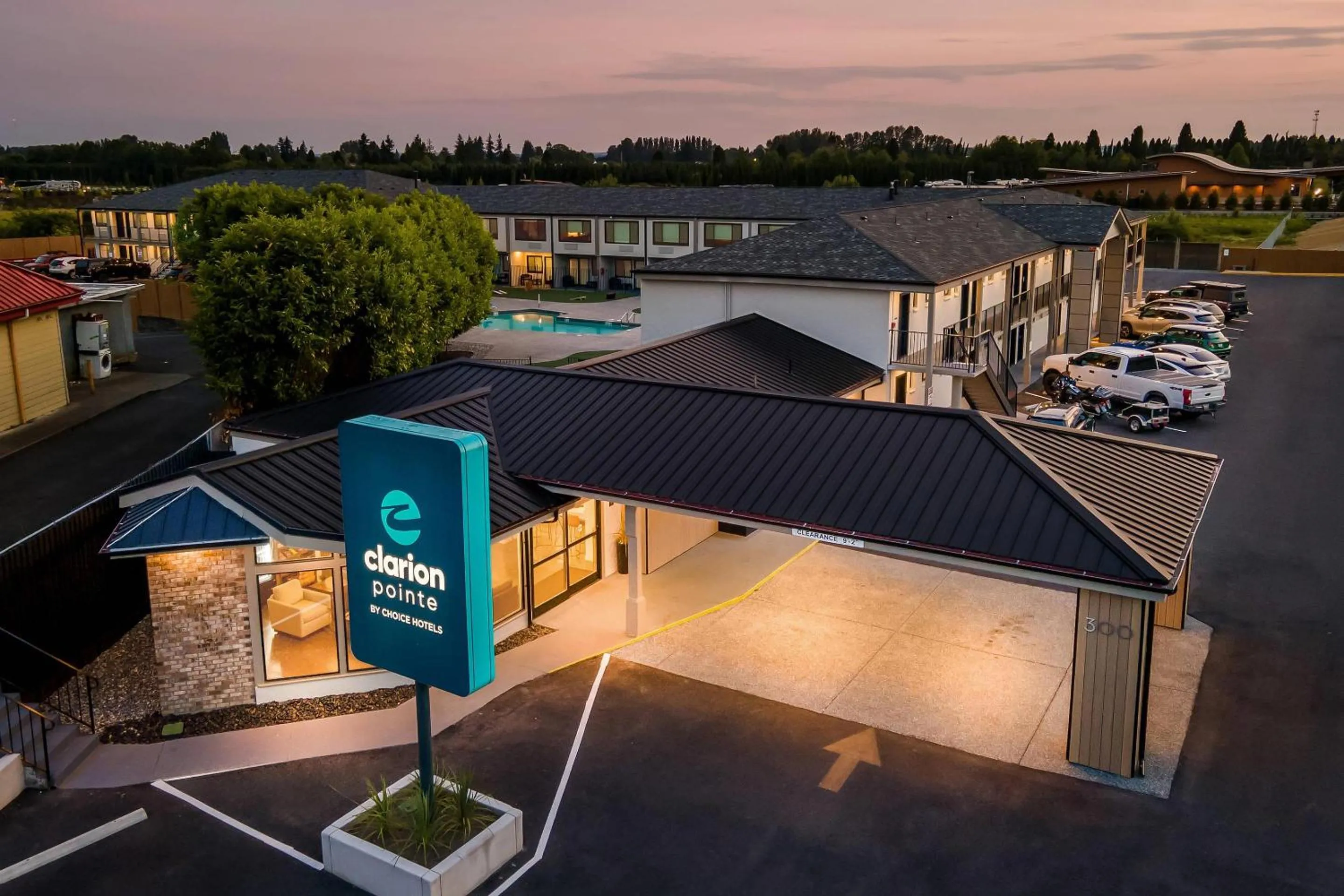 Property building in Clarion Pointe Mount Vernon - Burlington