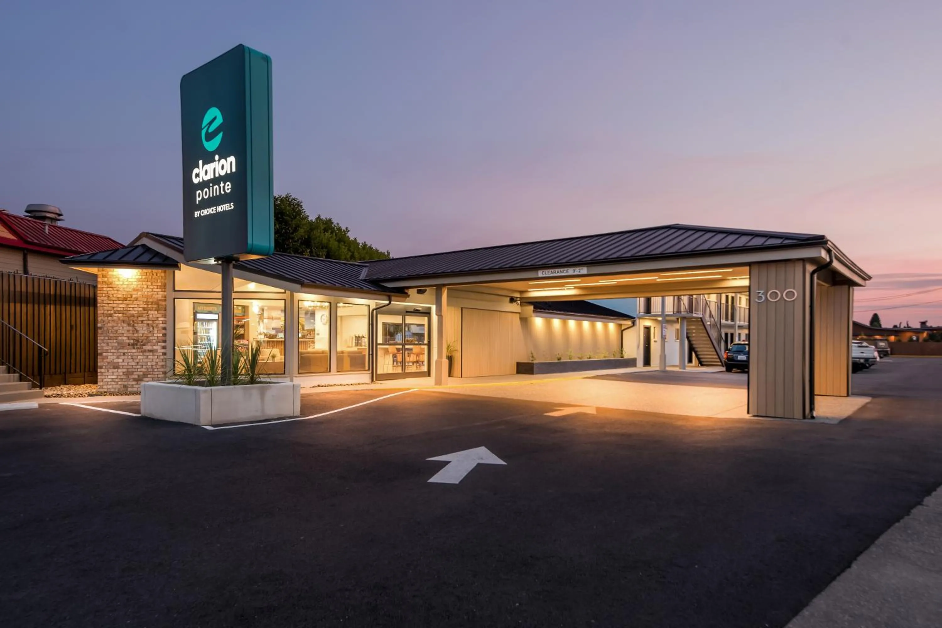 Property building in Clarion Pointe Mount Vernon - Burlington