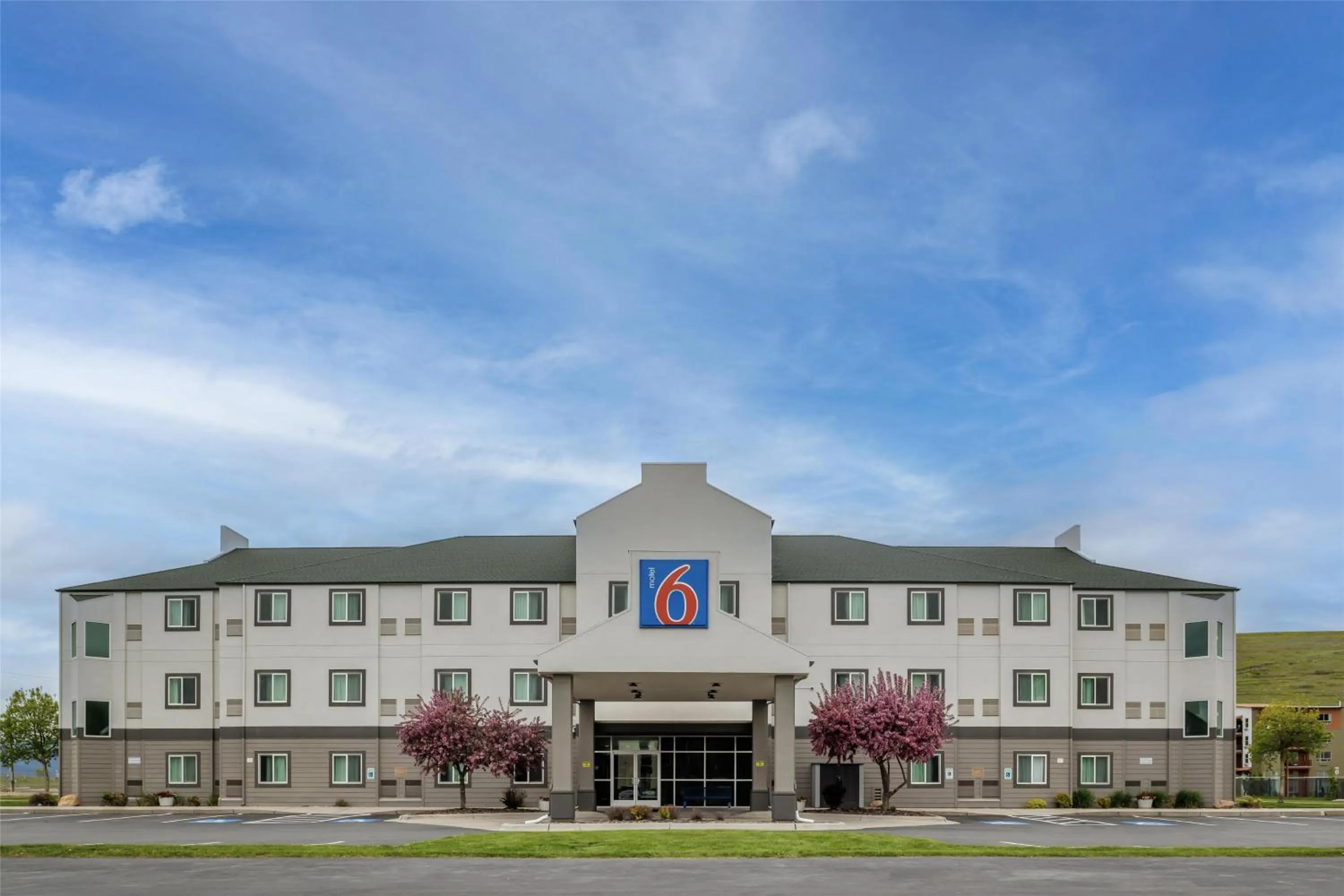 Property building in Motel 6-Missoula, MT