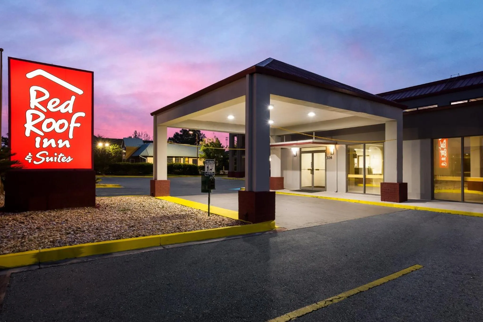 Property building in Red Roof Inn & Suites Statesboro - University