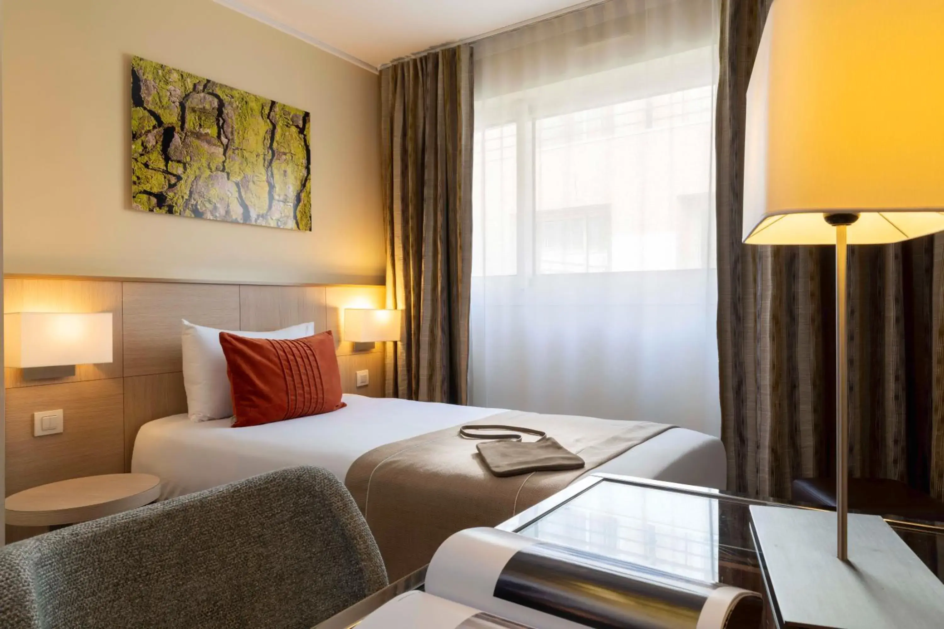 Bedroom, Bed in Jardins Eiffel Bedroom, Bed in Jardins Eiffel