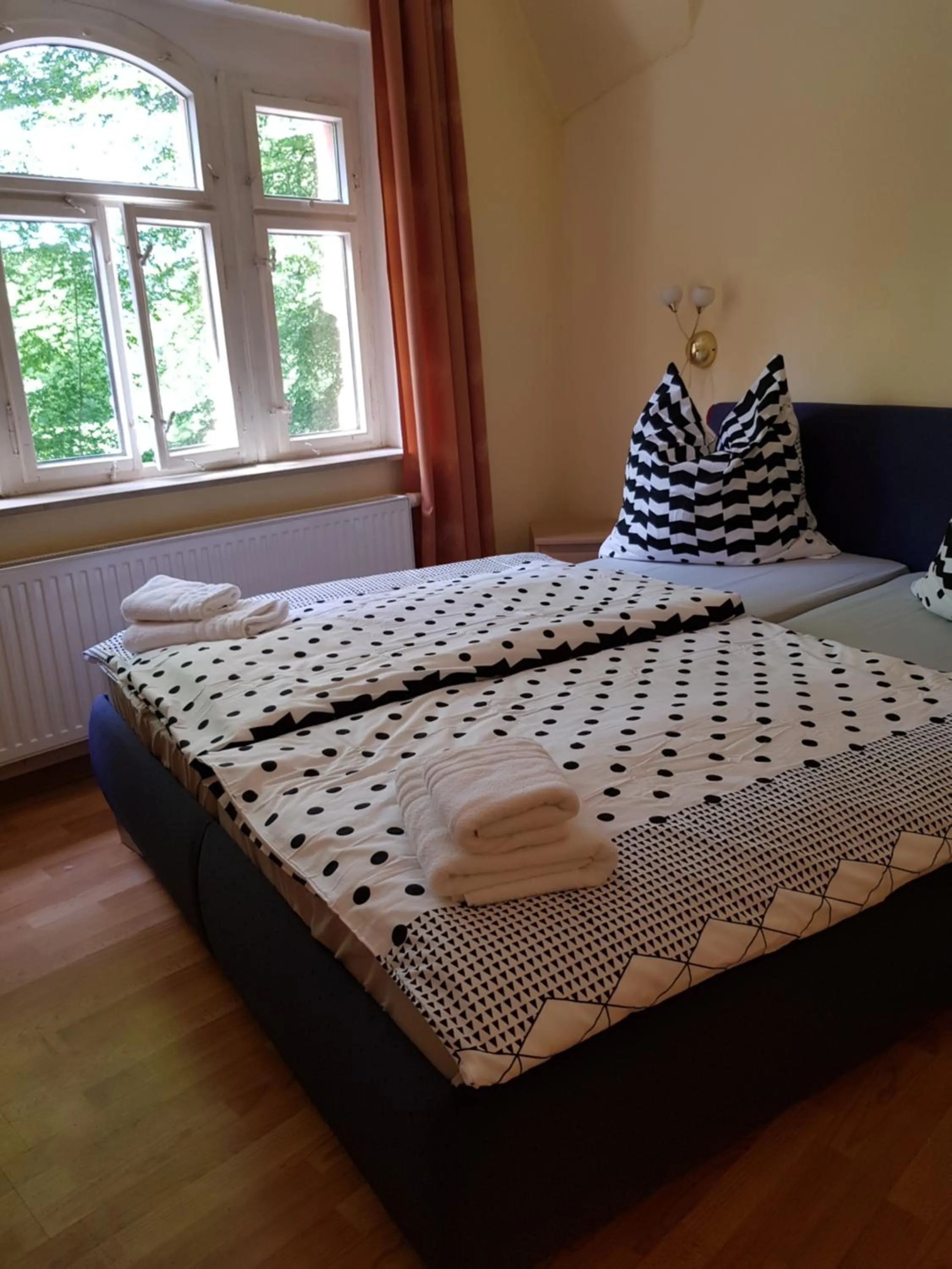 Bed in Parkschlösschen in Greiz