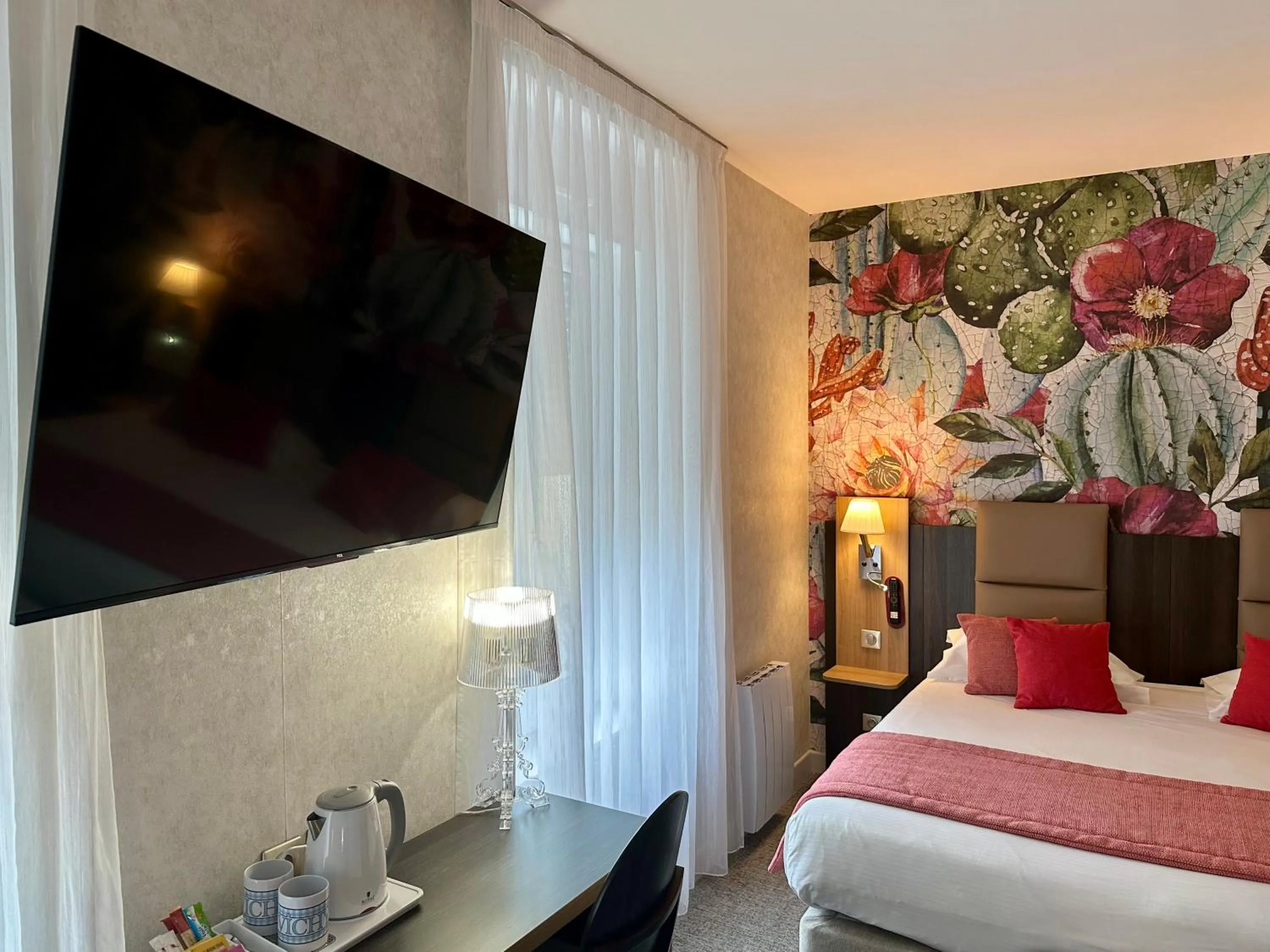 Bed in HOTEL ARVERNA VICHY - ClT'HOTEL