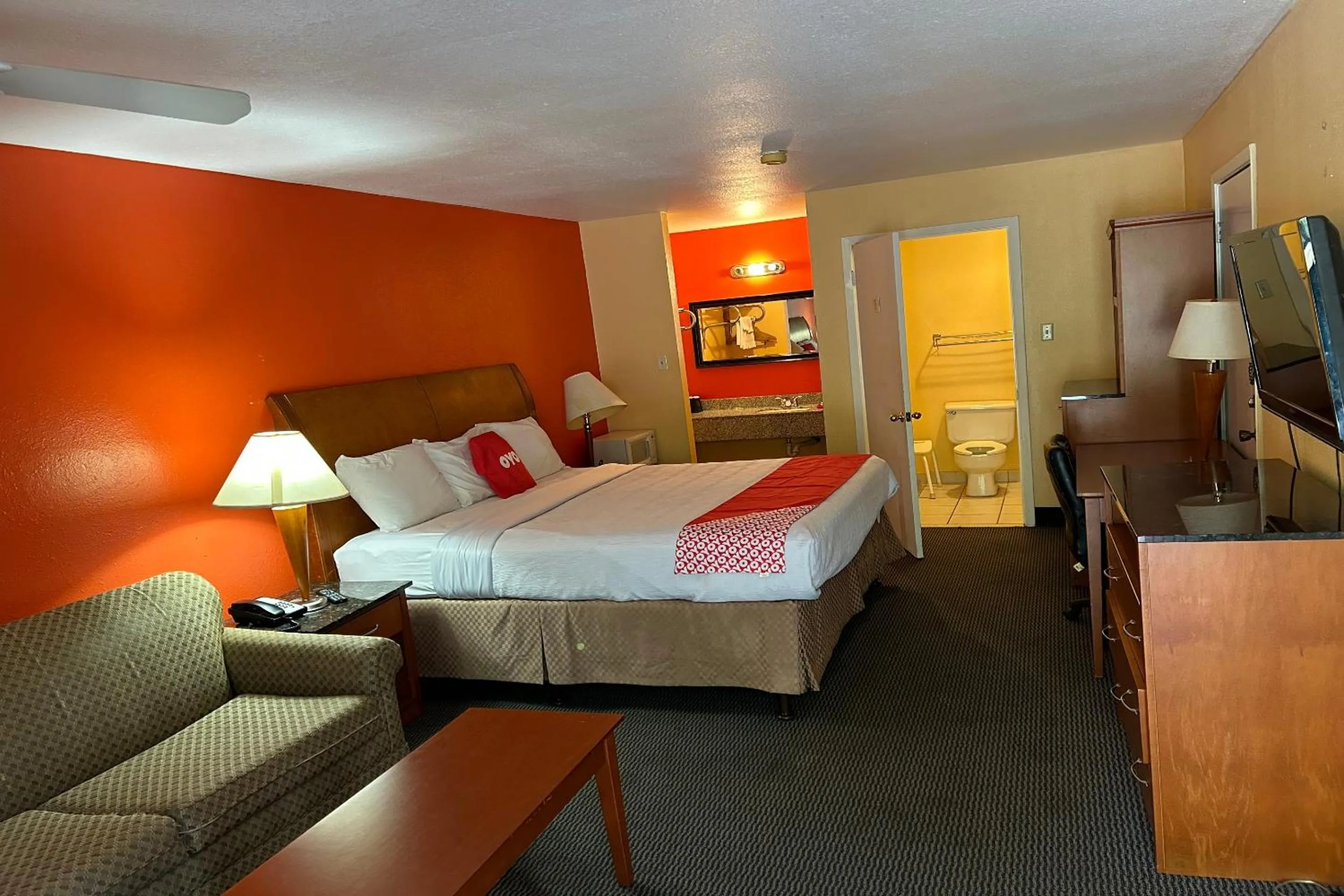 Bedroom, Bed in OYO Hotel Jefferson TX Hwy 59