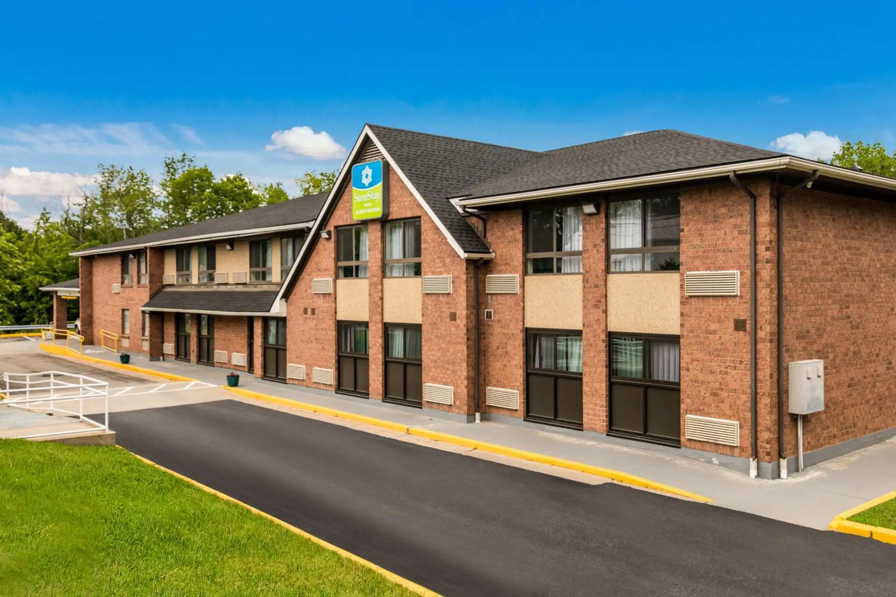 Property building in SureStay by Best Western Lewiston Auburn Area Property building in SureStay by Best Western Lewiston Auburn Area