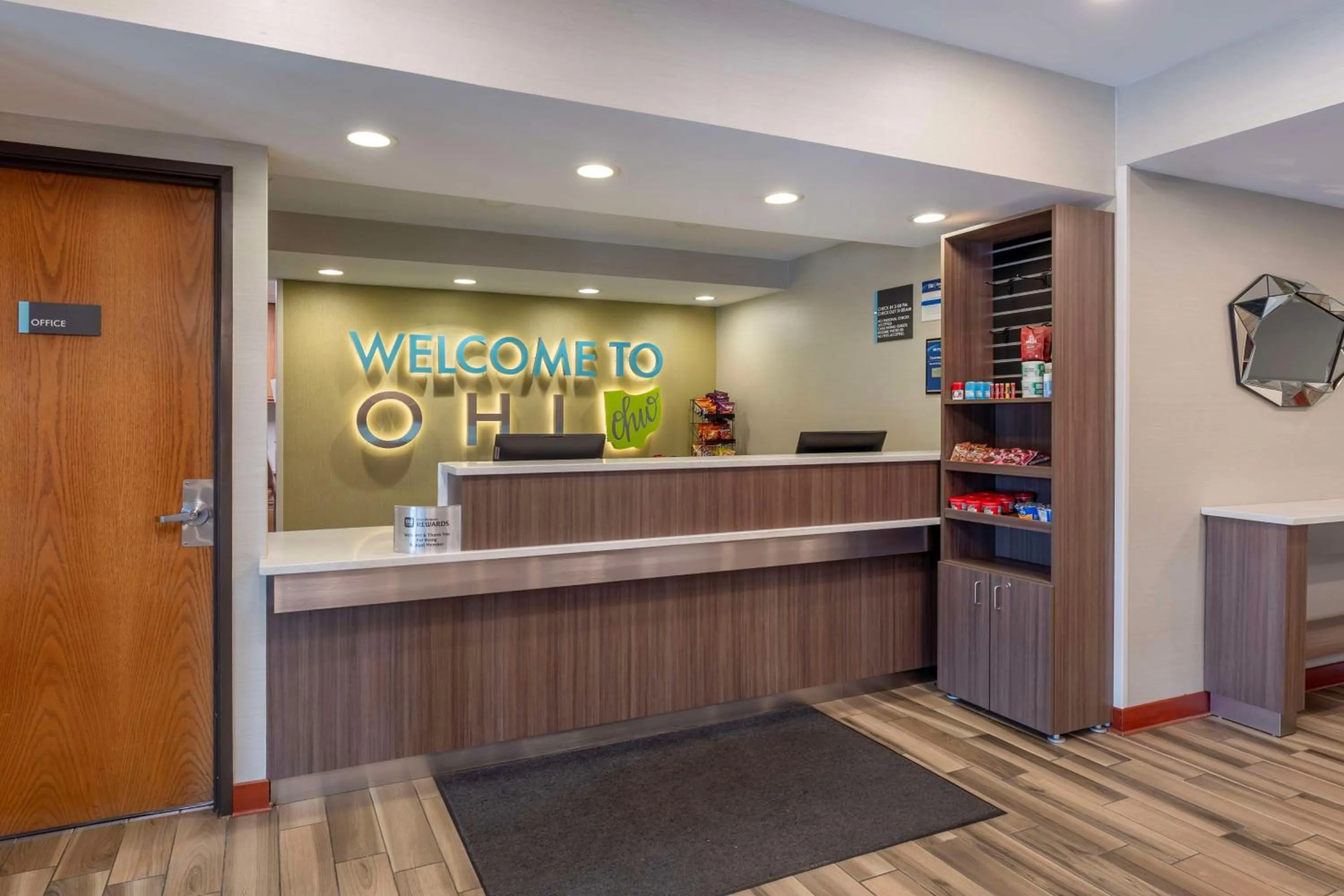 Lobby or reception in Best Western St. Clairsville Inn & Suites