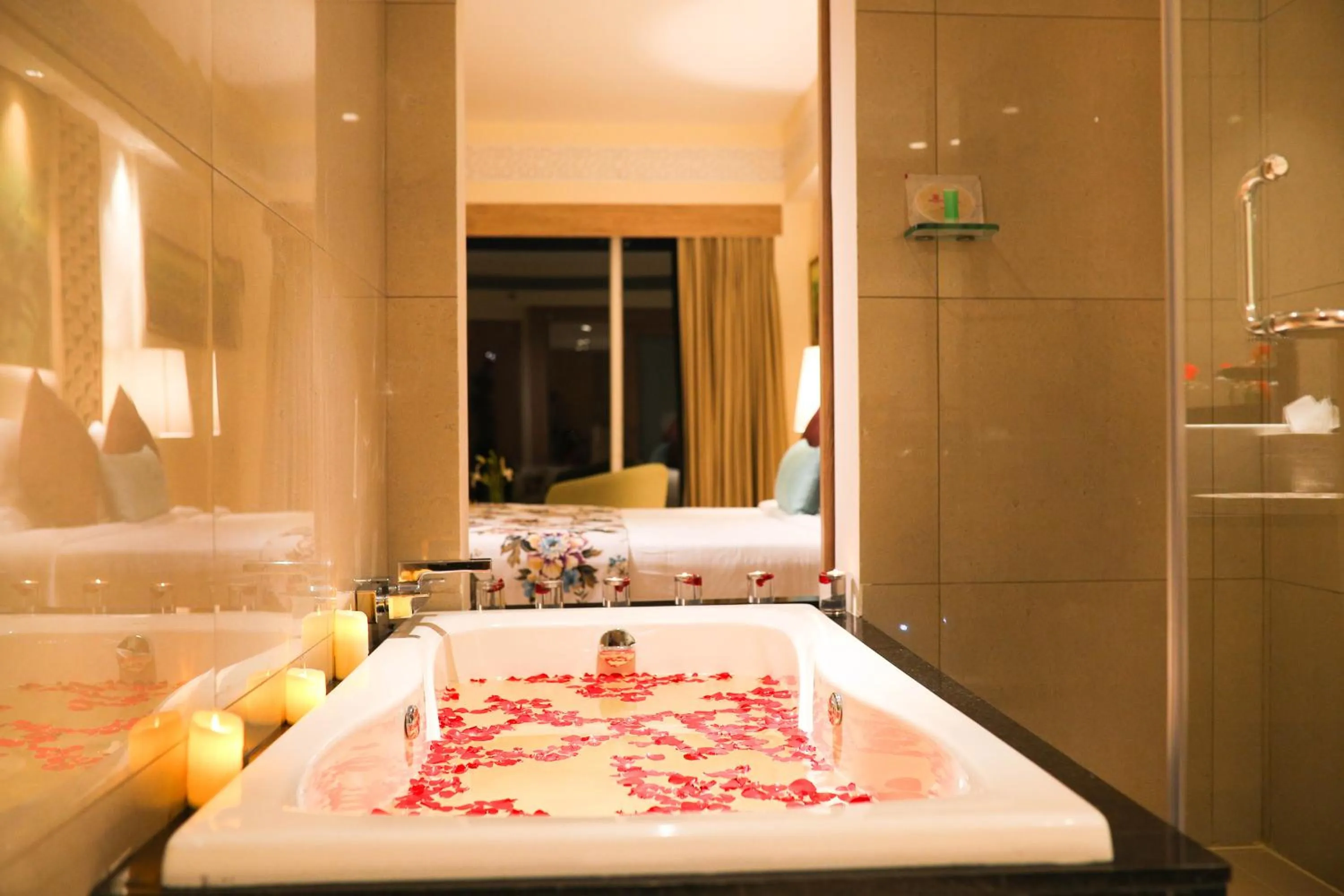 Bath, Bed in Regenta Resort Belagavi