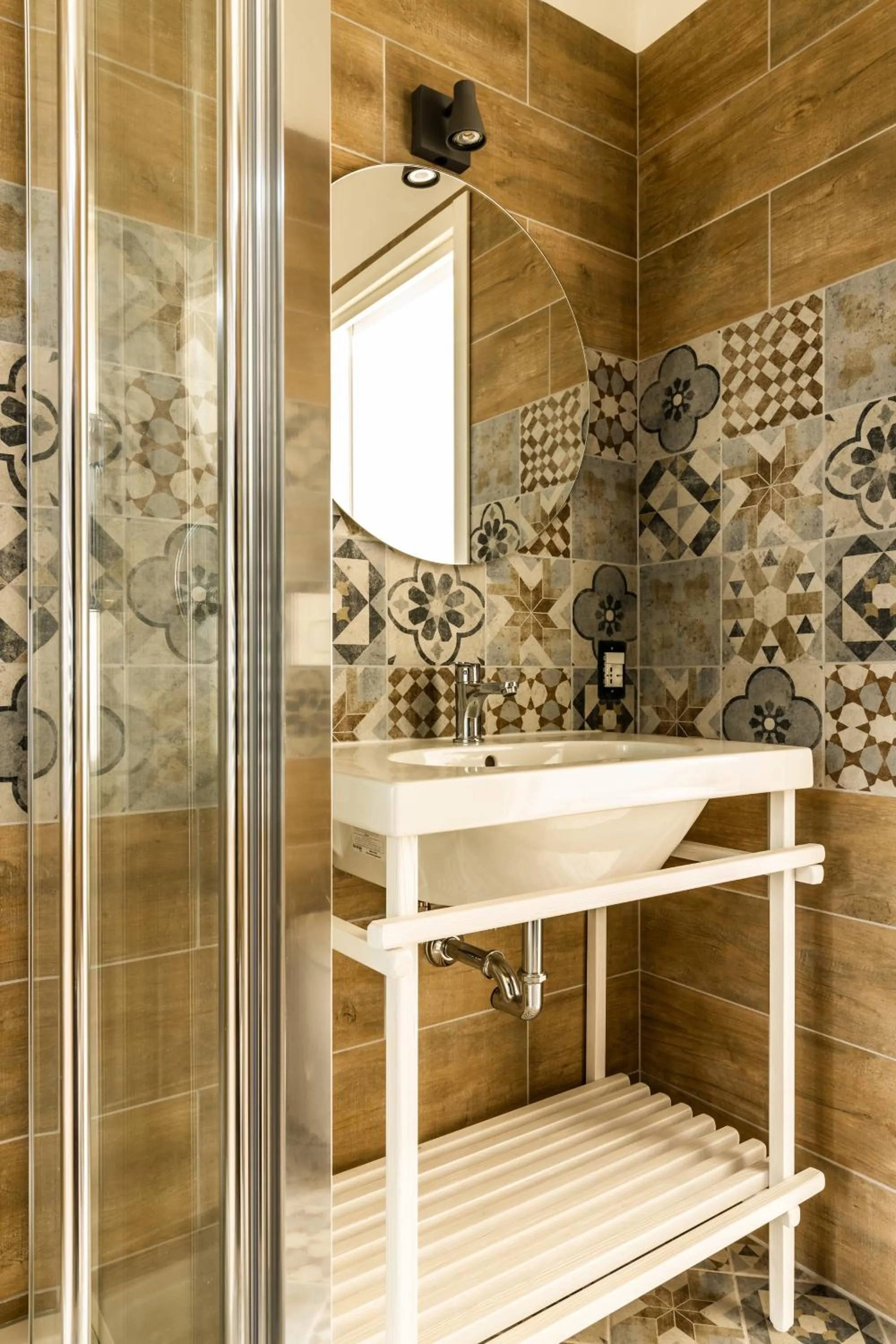 Shower in Campo24roma Guesthouse