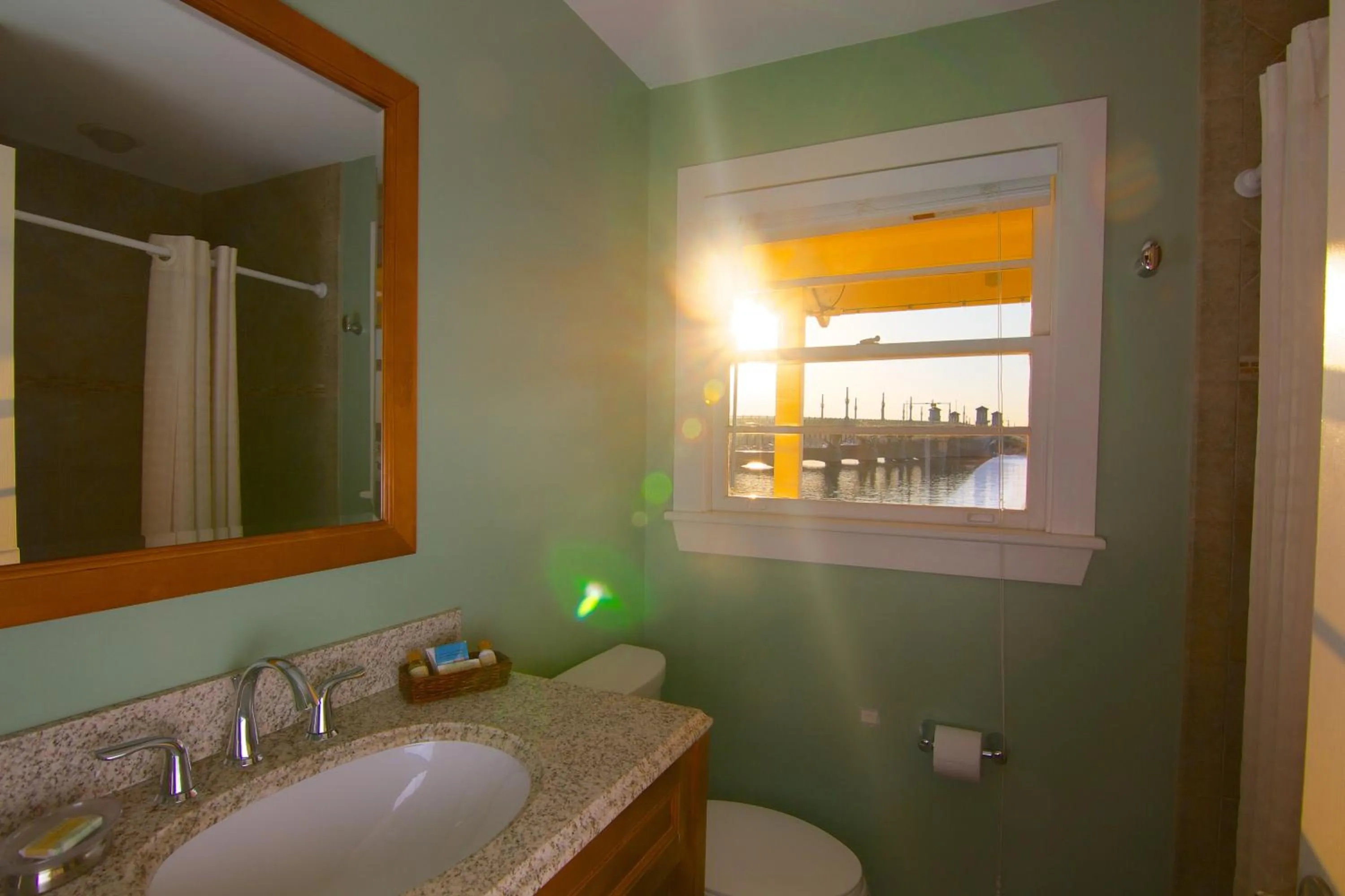 Toilet in Edgewater Inn - St. Augustine