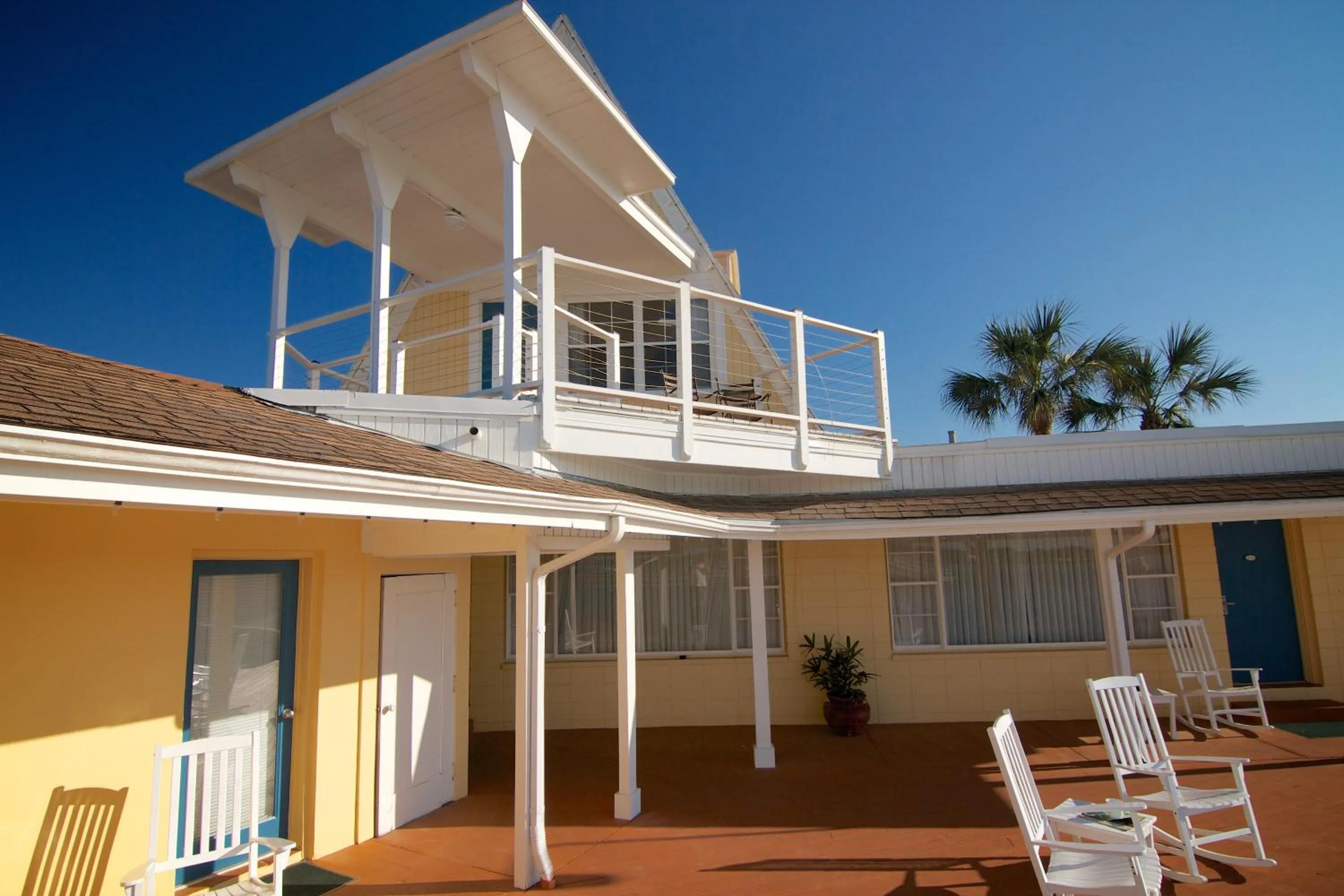 Facade/entrance in Edgewater Inn - St. Augustine