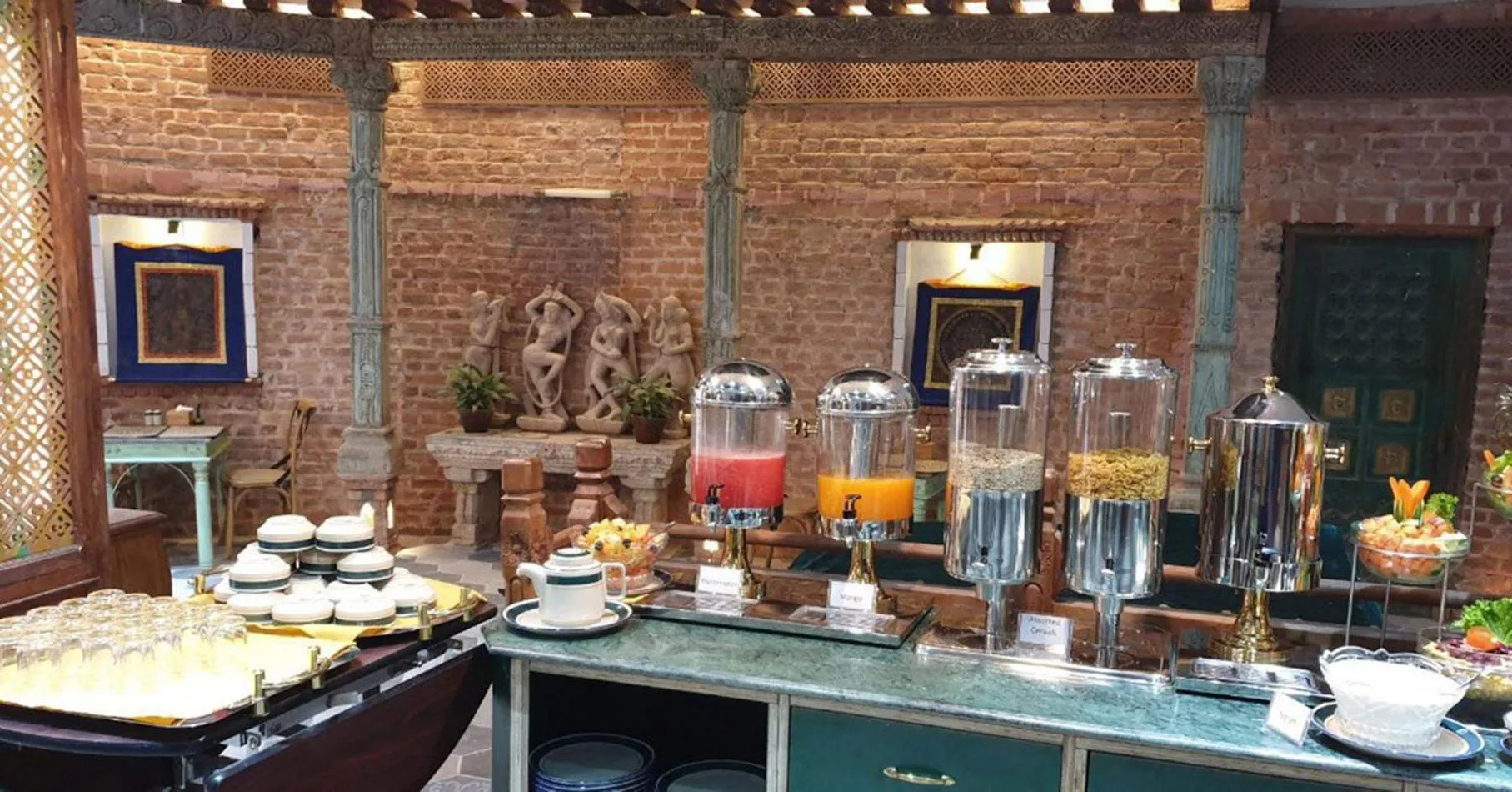 Breakfast in Heritage Hotel Suites and Spa