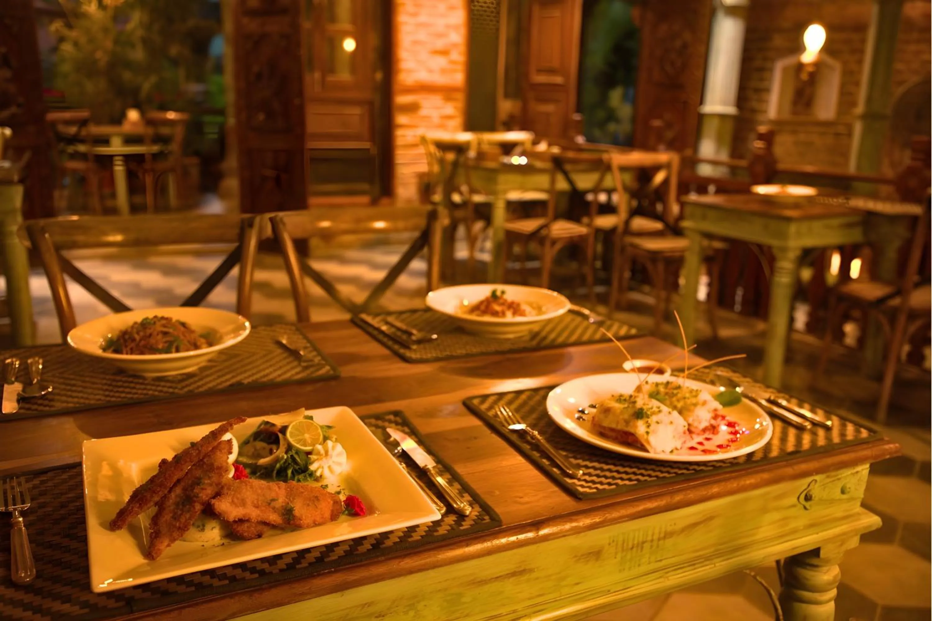 Restaurant/places to eat in Heritage Hotel Suites and Spa